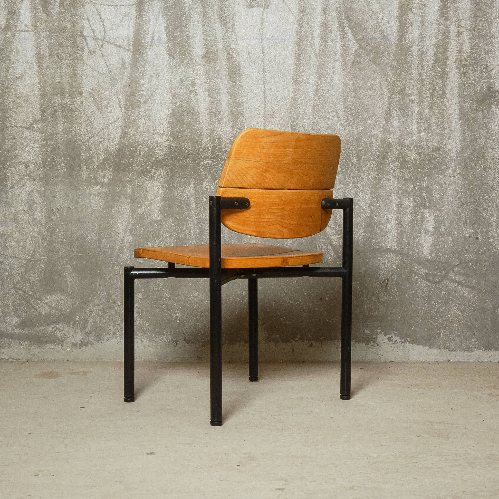 Martin Stoll - Set of four chairs in beech and black steel - c. 1980 - DE
