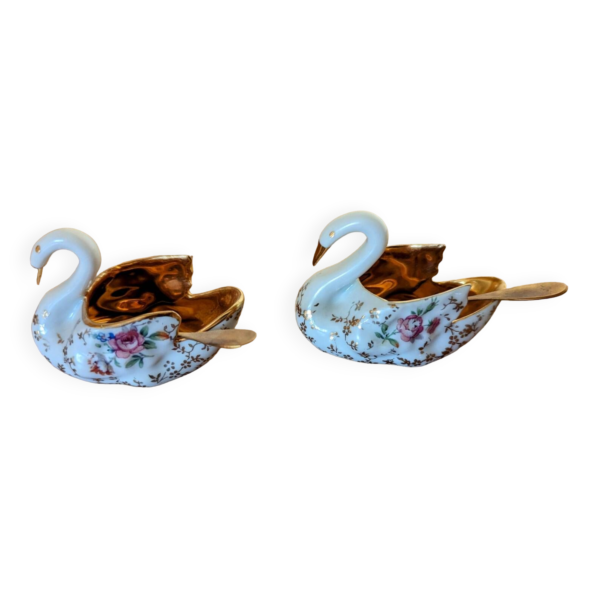 Swan salt and pepper shaker set with small spoons
