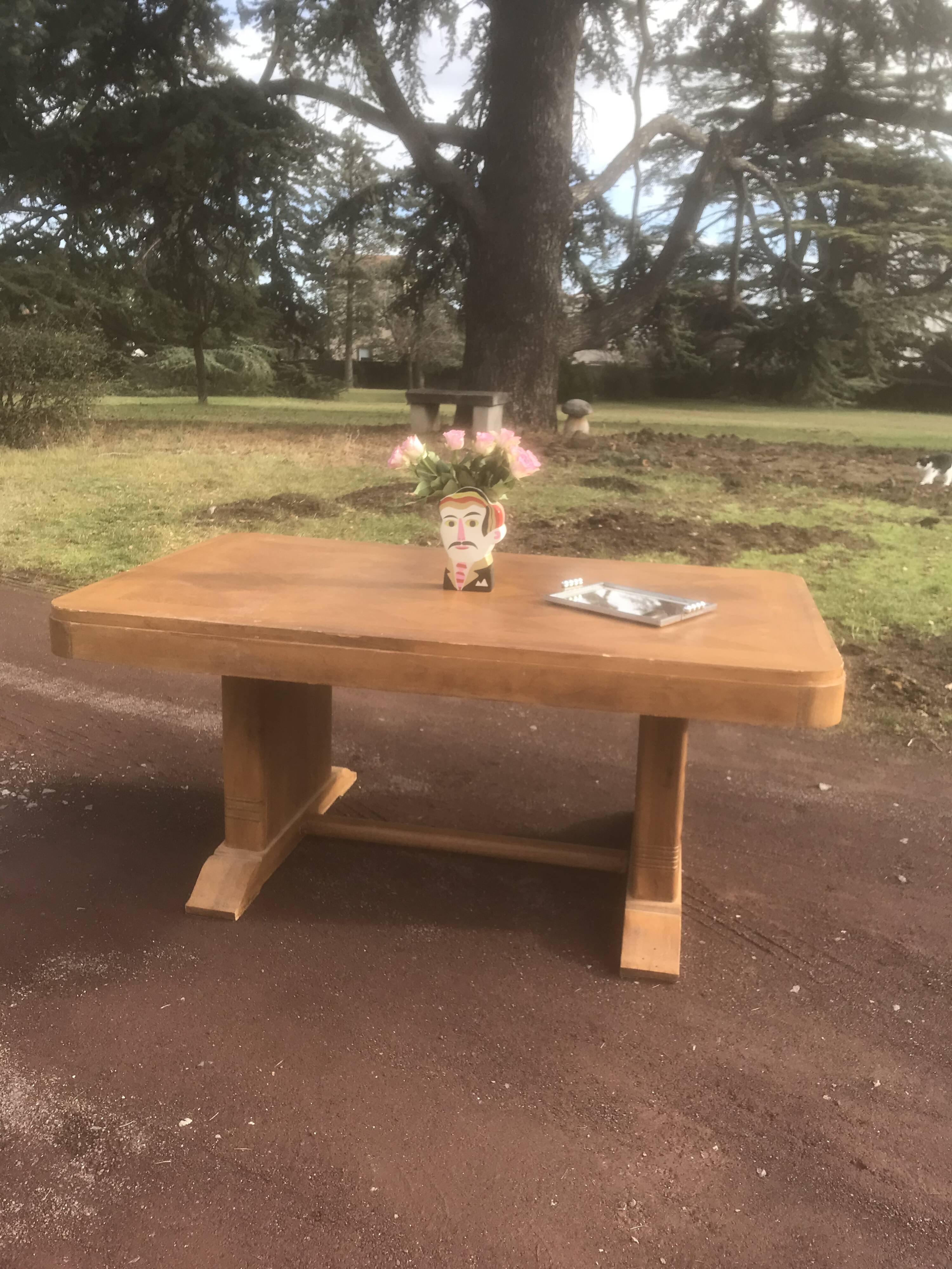 Dining table 1940 Art Deco walnut