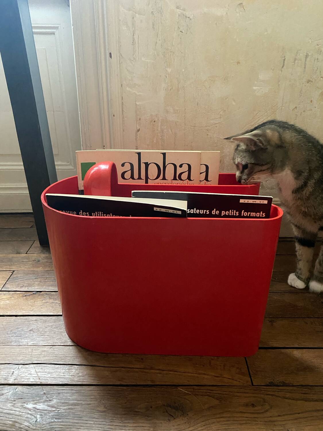 Magazine holder Rodolfo Bonetto space age 1960