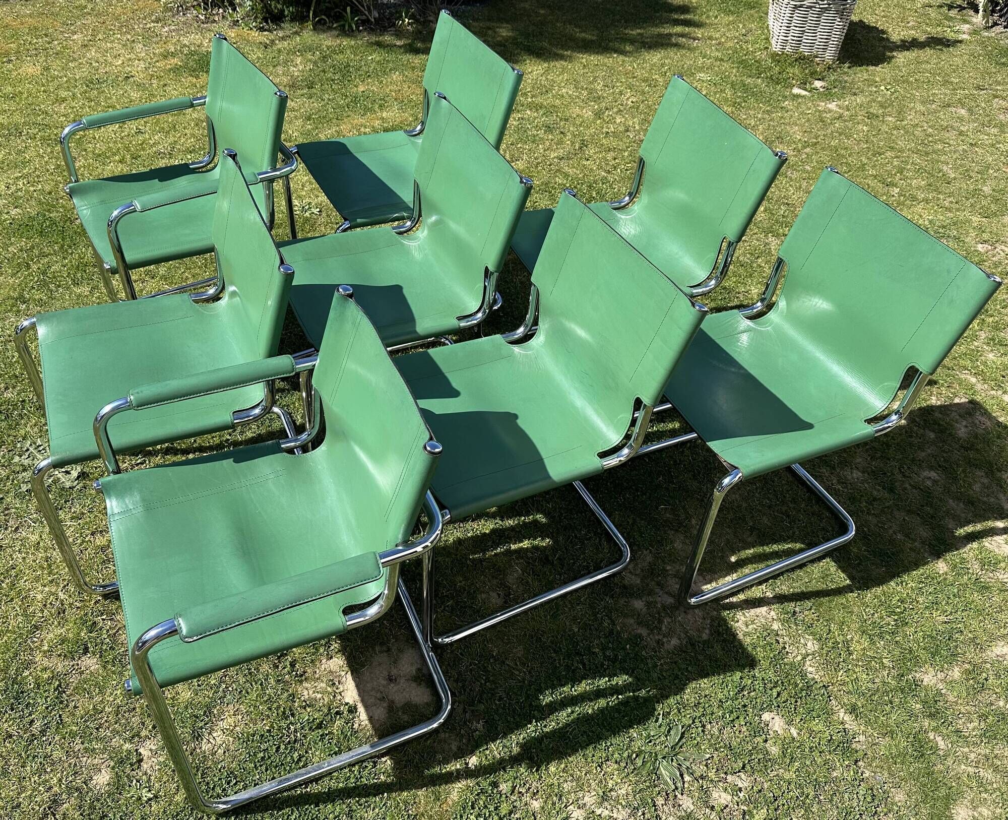 Set of 6 Chairs and 2 Matteo Grassi Armchairs in leather - rare "Basque" green