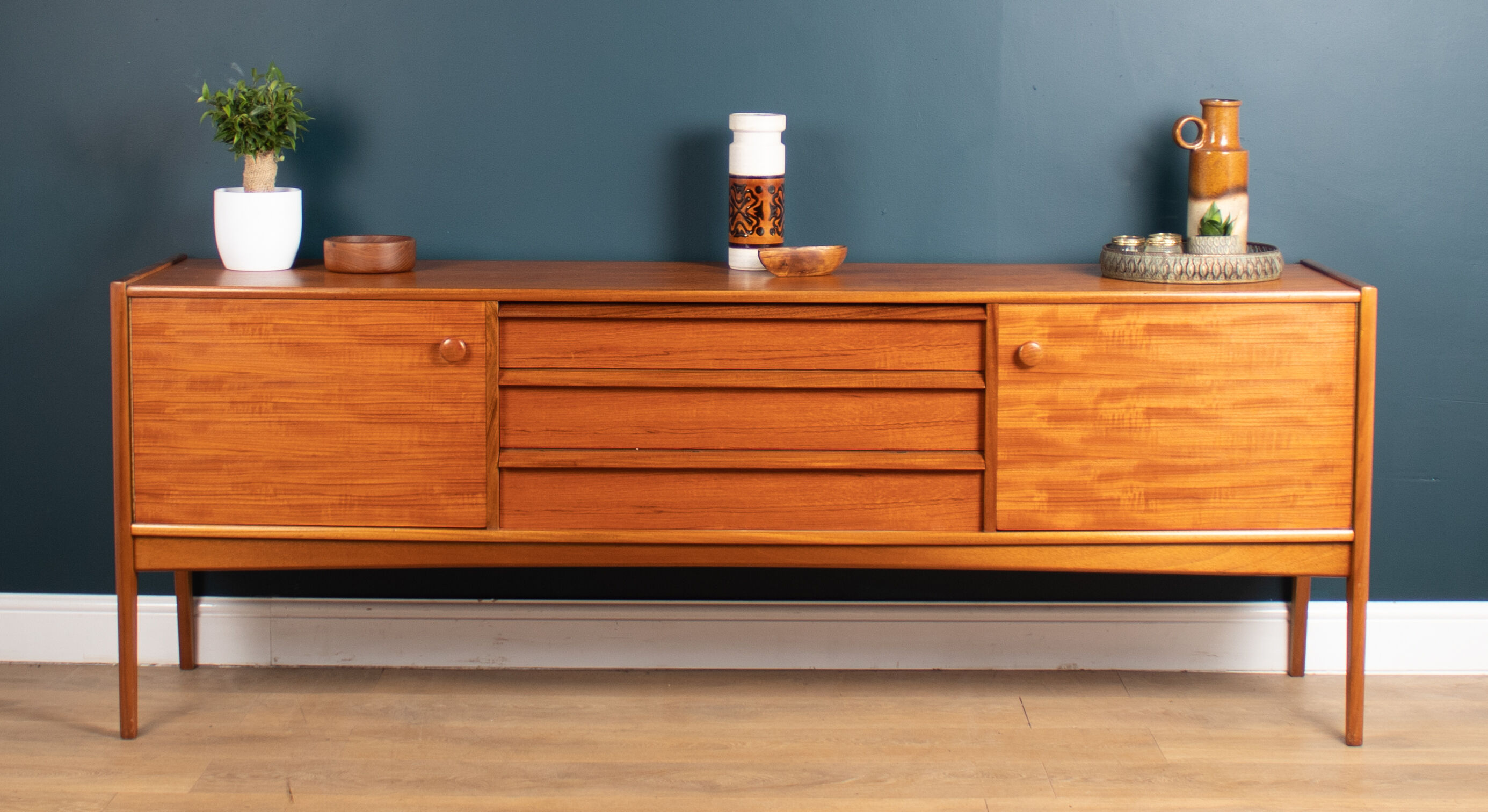 Enfilade par John Herbert pour A.Younger Ltd