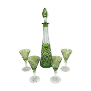 Ensemble d'une carafe - vert verres