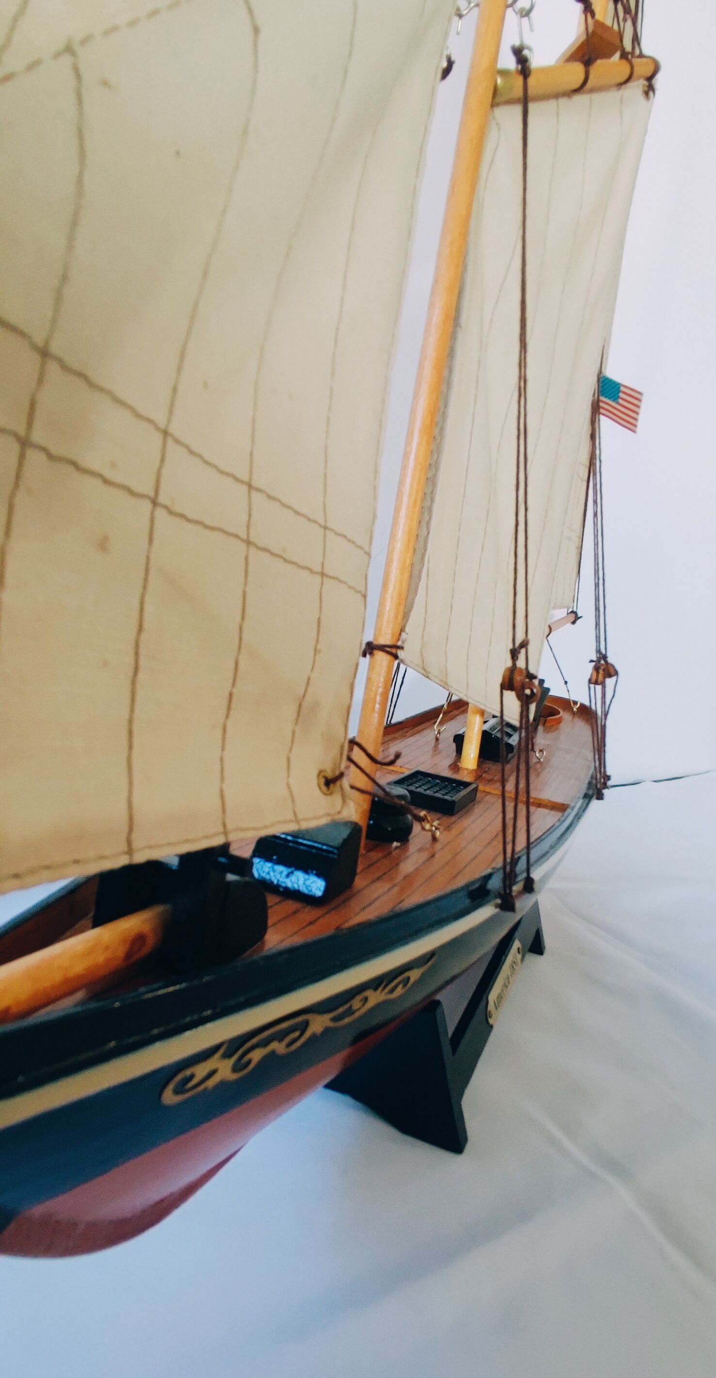 Model of nautical sailboat America 1851