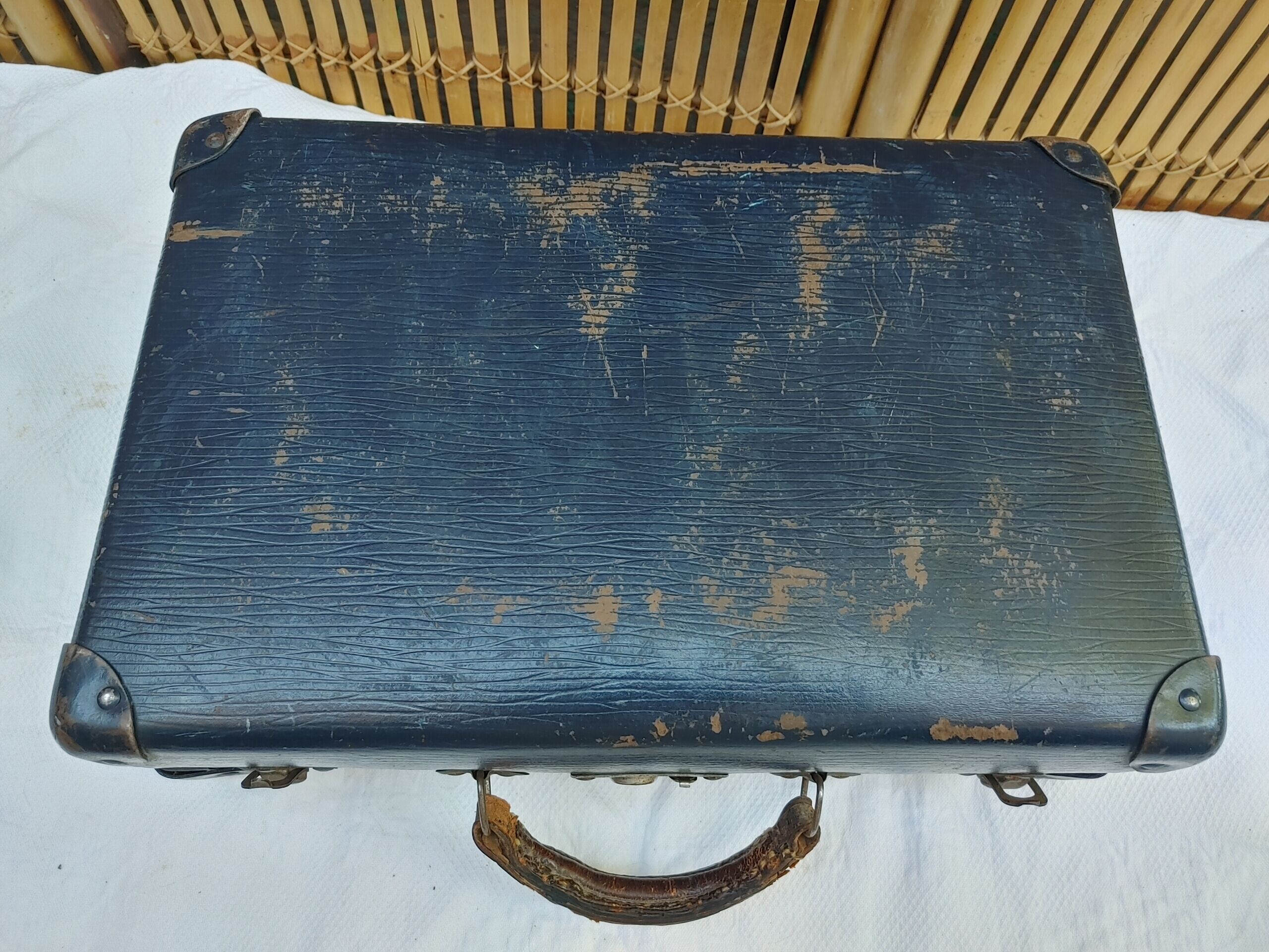 Old suitcase “the favorite” with a paper interior - 1930s/40s