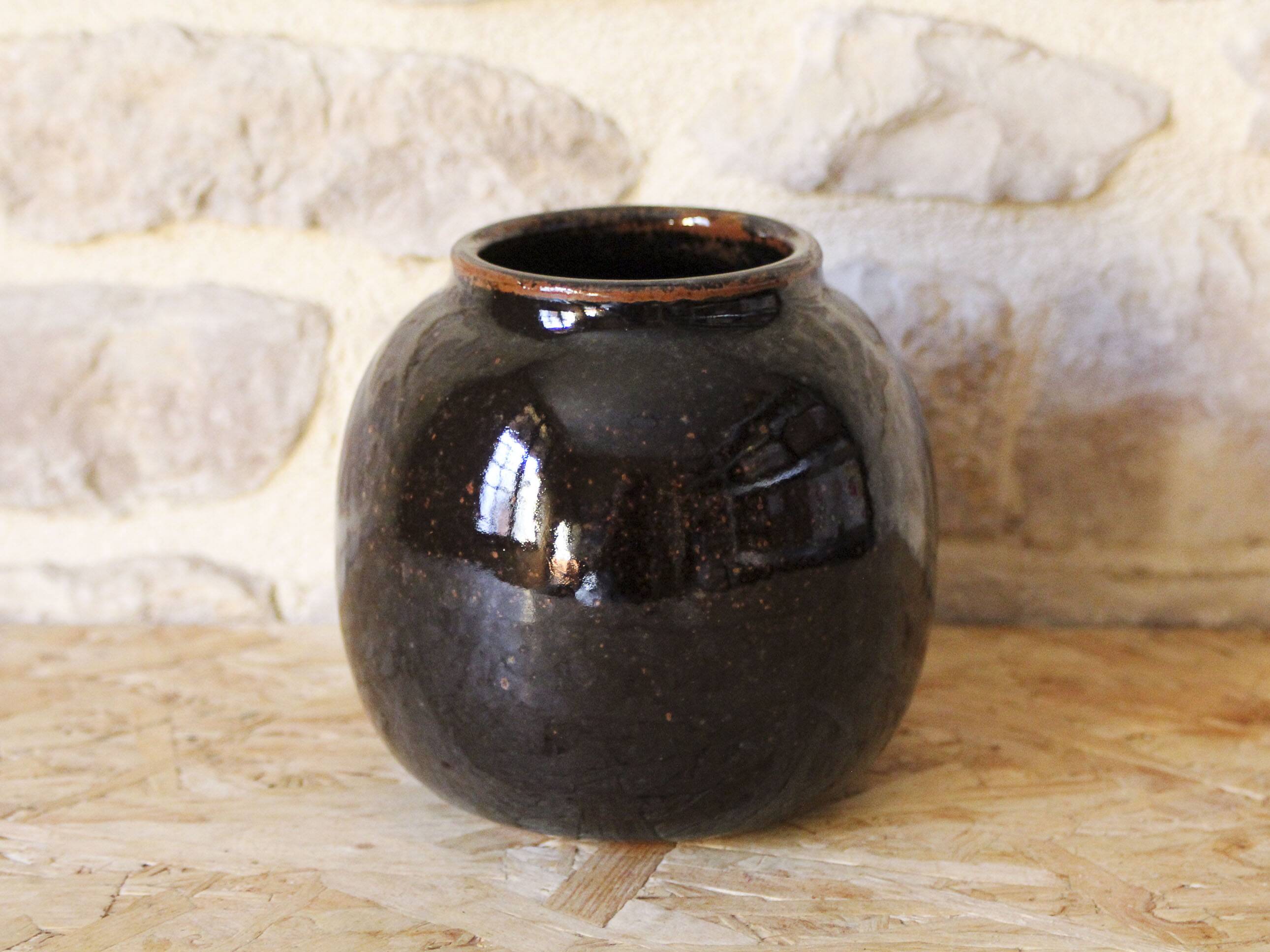 Ulla Jarlov ceramic vase