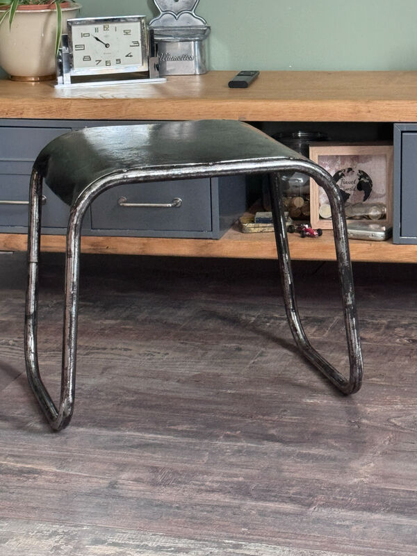 Tabouret industriel vintage en métal – restauré – style atelier
