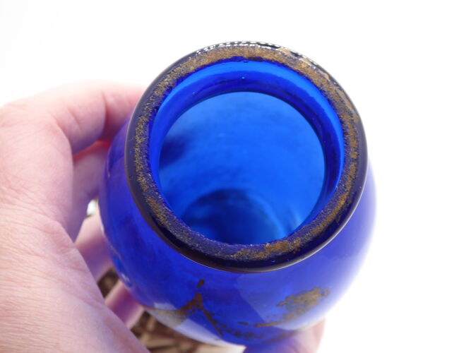 Vase en verre ancien bleu