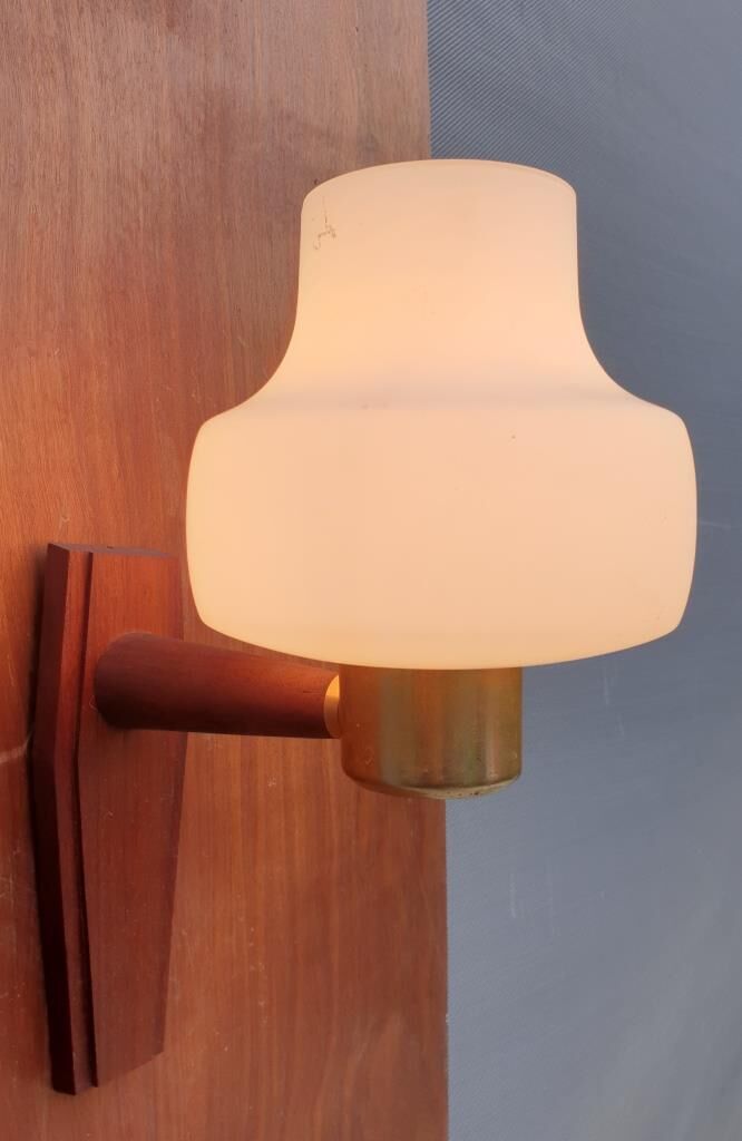 Scandinavian tea towel lamp teak and opaline circa 1960