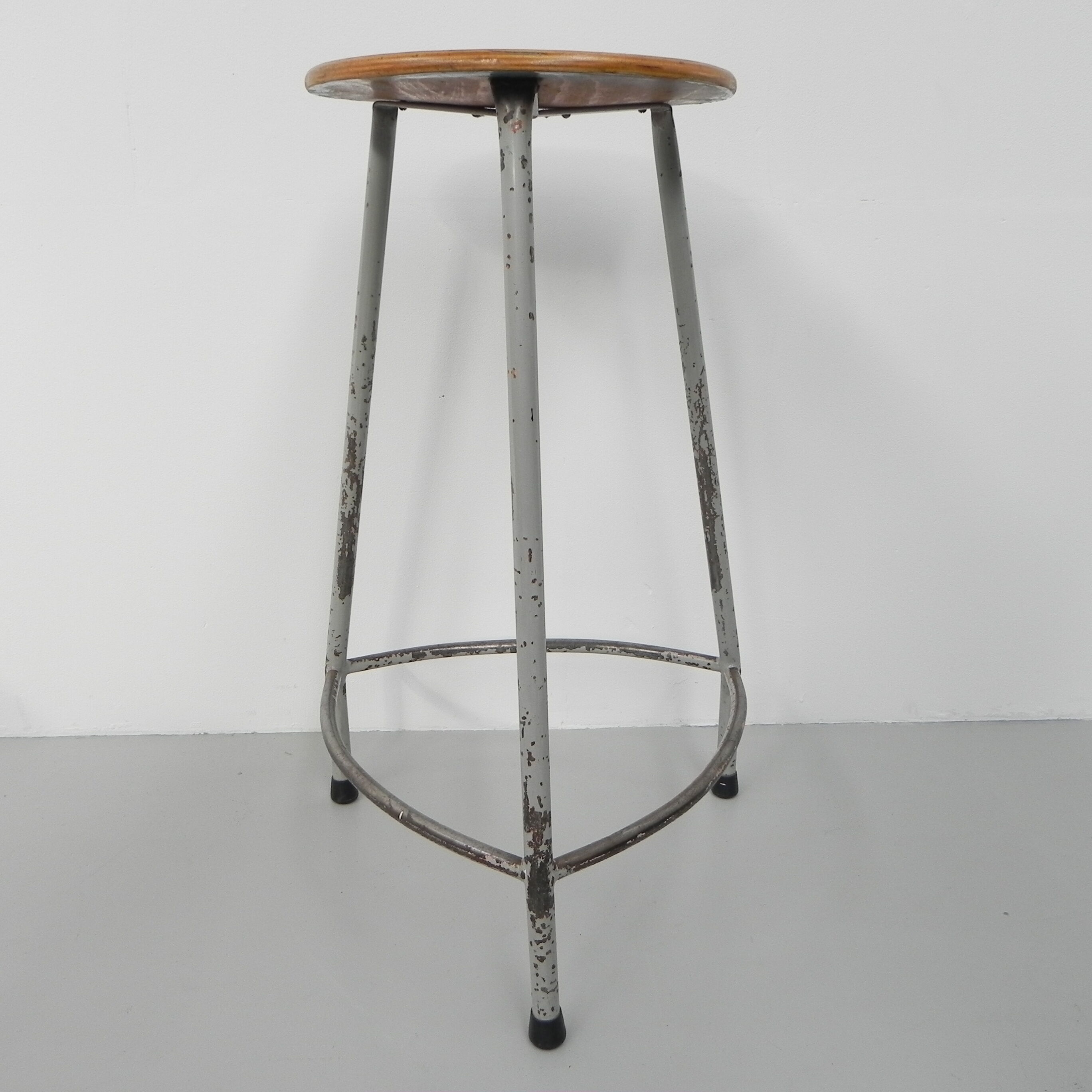 Industrial stool Ahrend de Cirkel