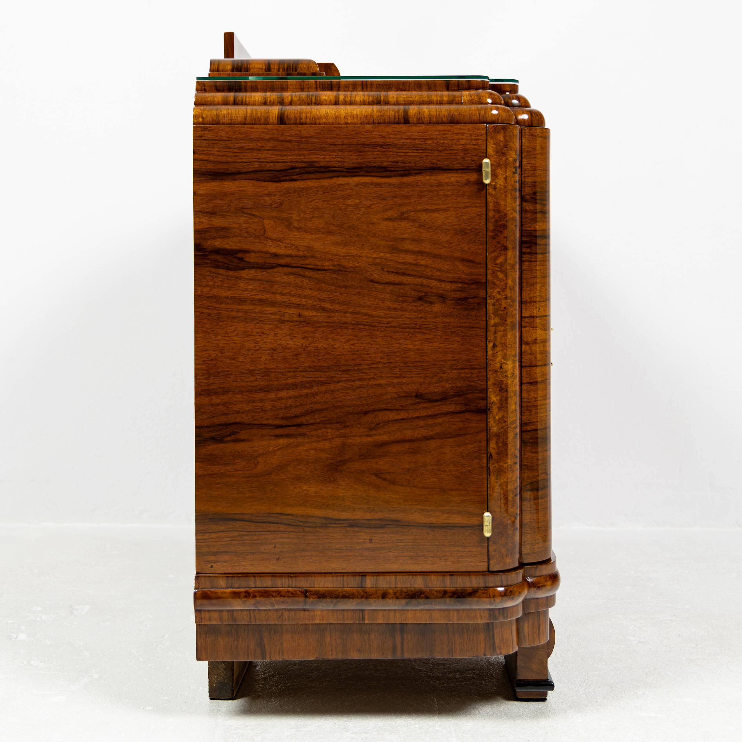 Buffet bas Art Déco en ronce de noyer - 1925-1939