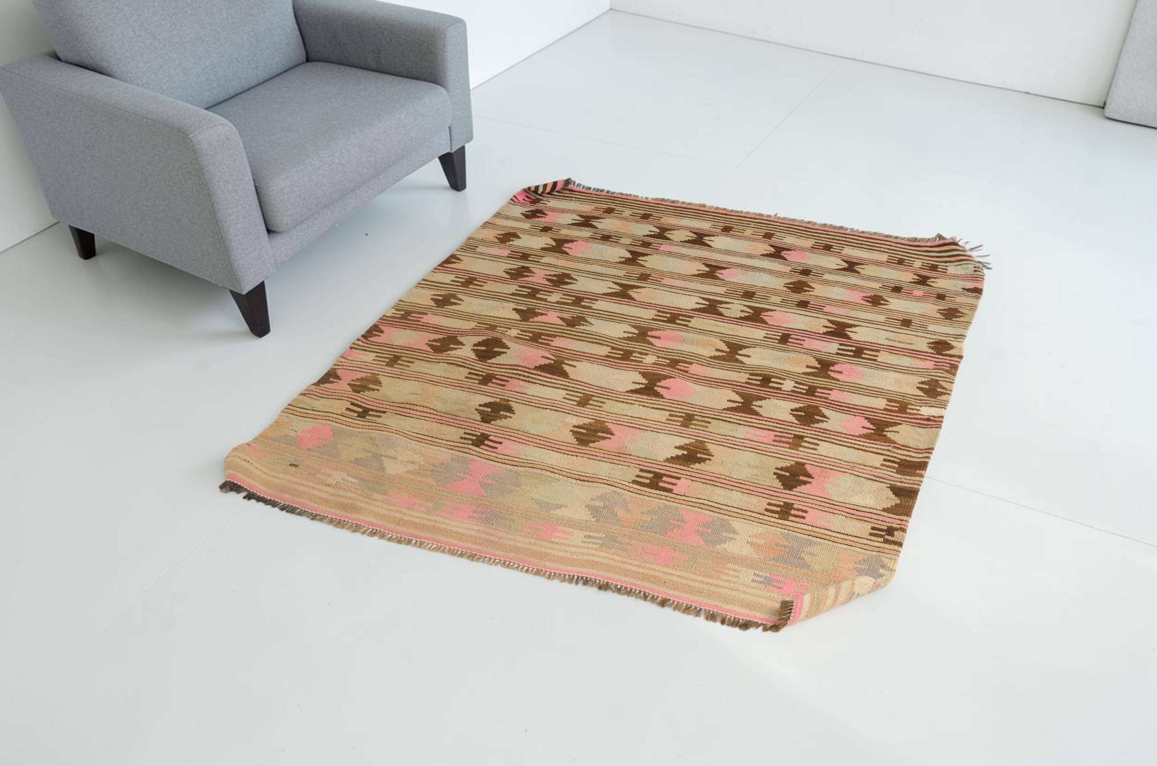 Vintage Turkish Kilim Rug, Handwoven Anatolian Accent Rug, Soft Kilimsku143