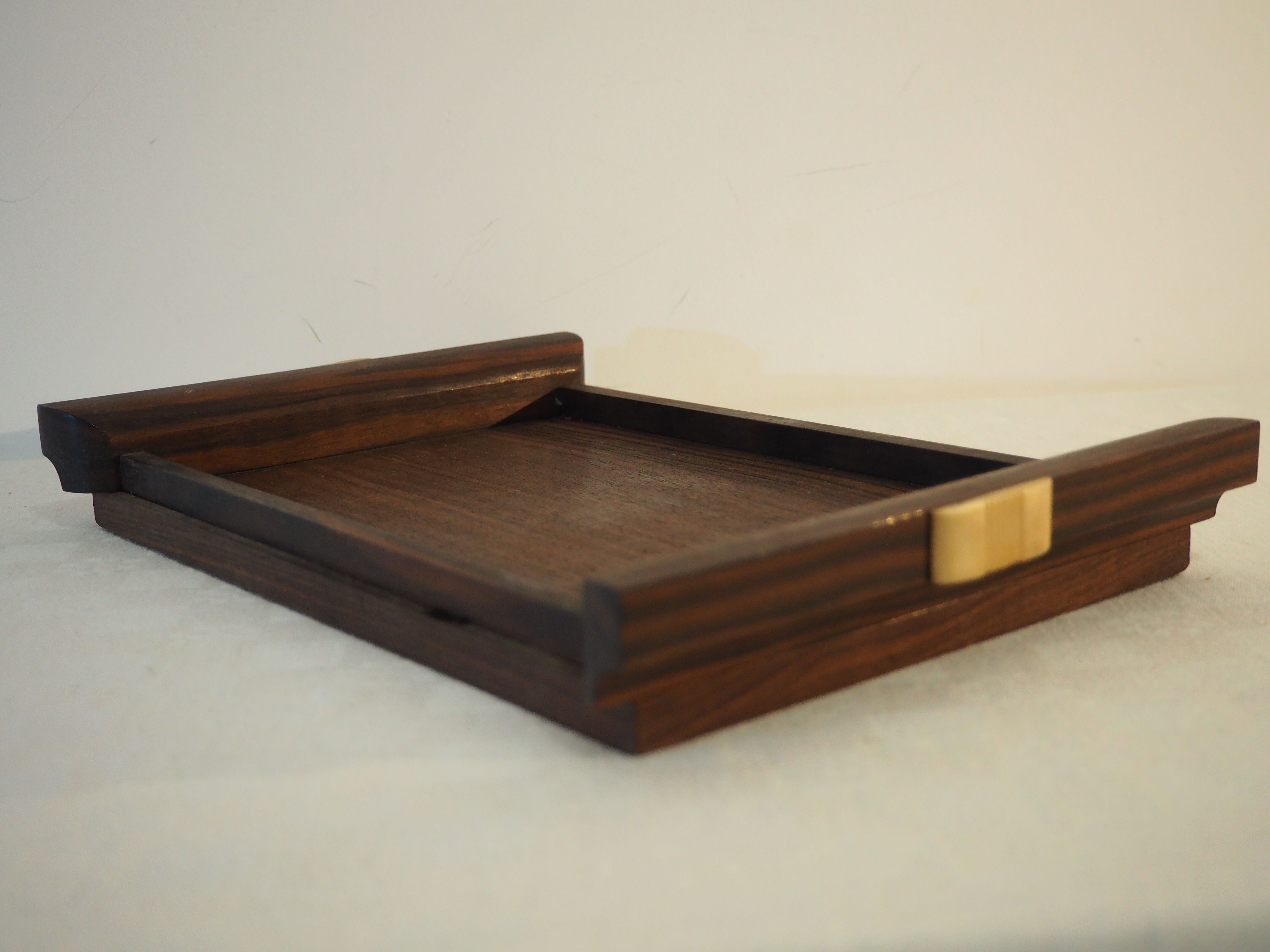 Tray 1930 in rosewood and in bakelite