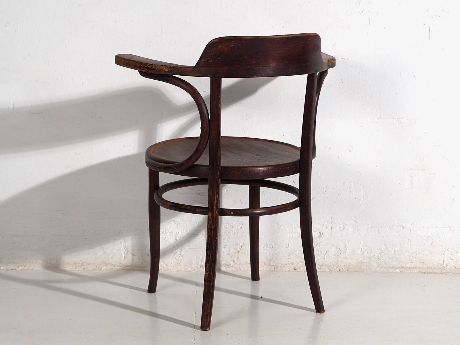 Antique chair with armrests (c.1920)