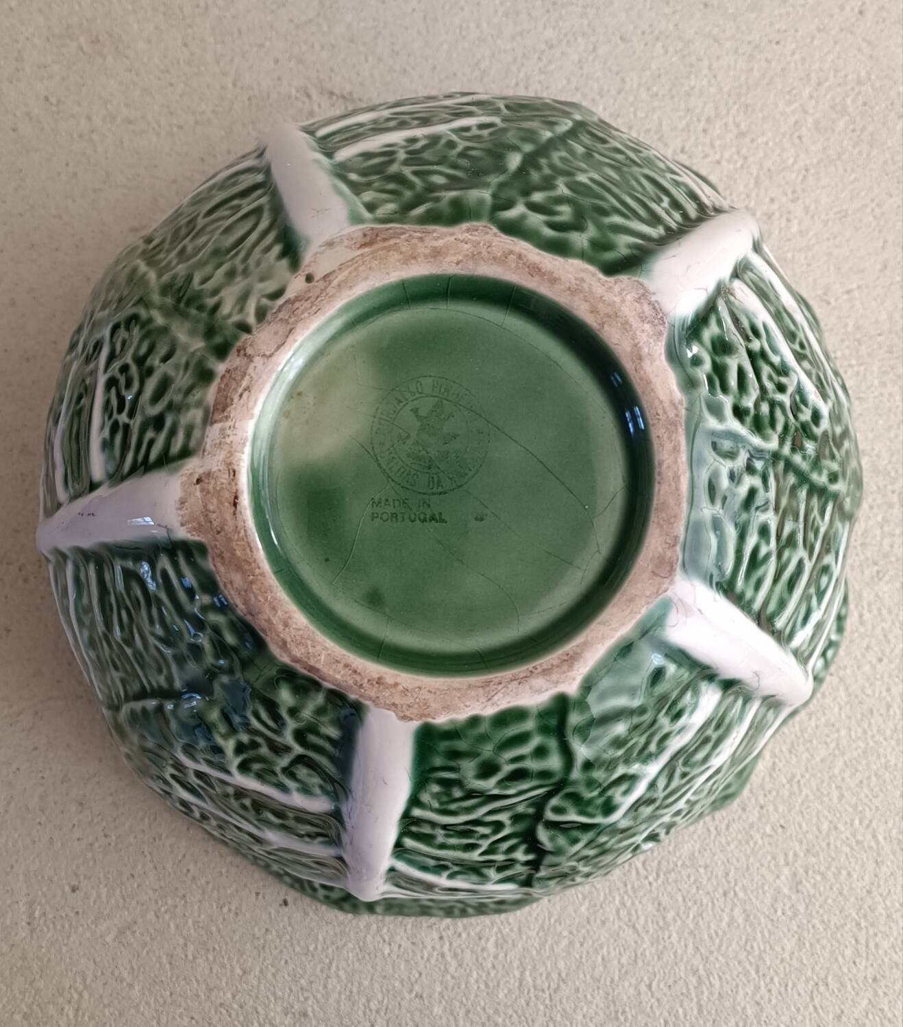 Bordallo Pinheiro earthenware cabbage salad bowl