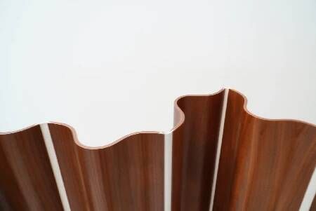 Charles et Ray Eames, paravent en noyer pour Vitra