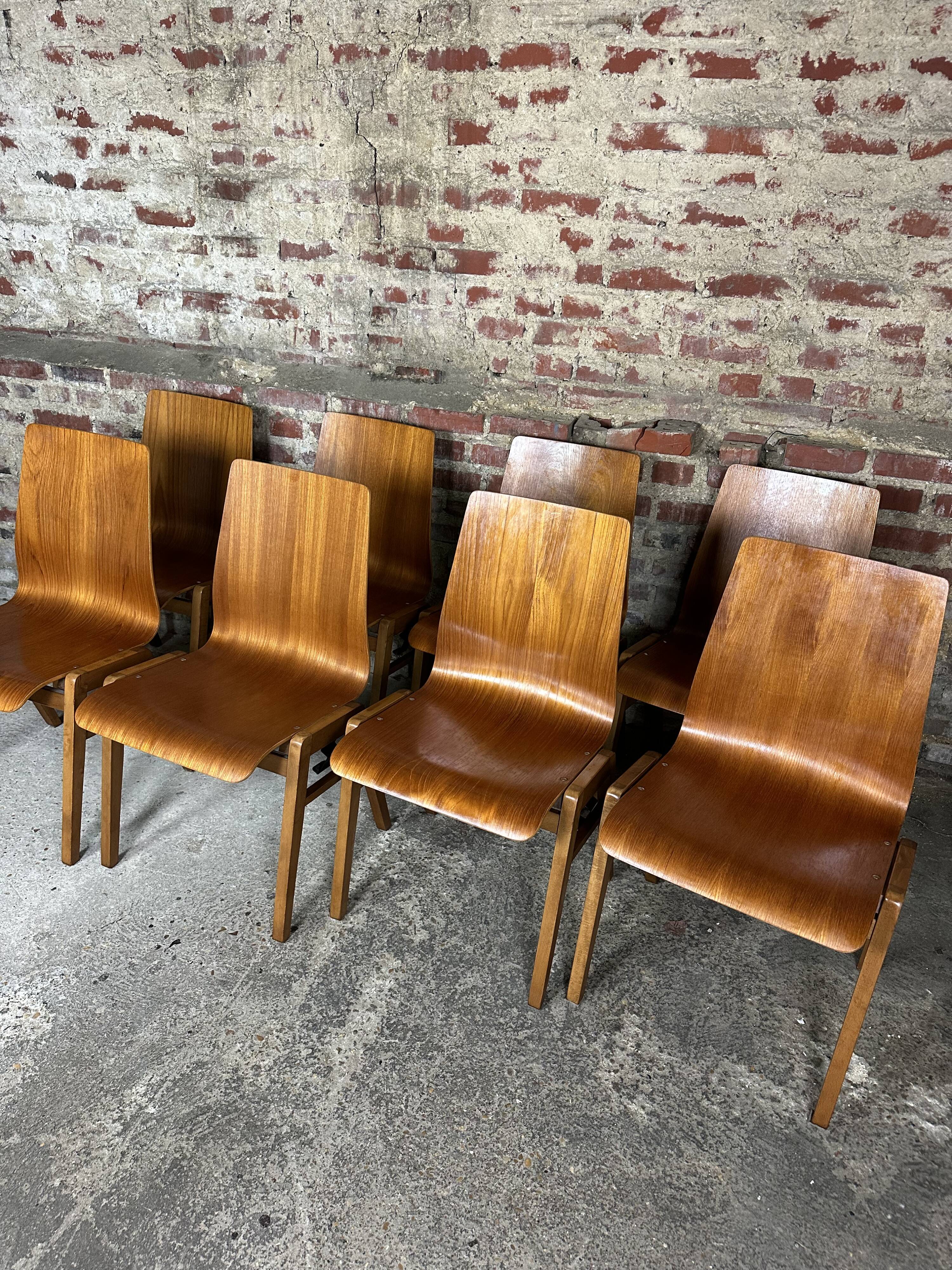 Scandinavian chairs (set of 8) in thermoformed beech from the 1960s.