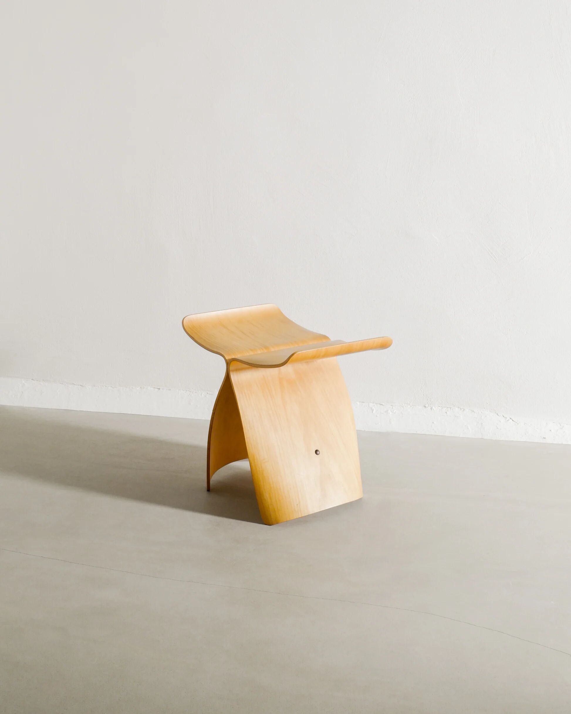 VIntage Butterfly Stool in Plywood by Sori Yanagi Butterfly For Tendo Japan
