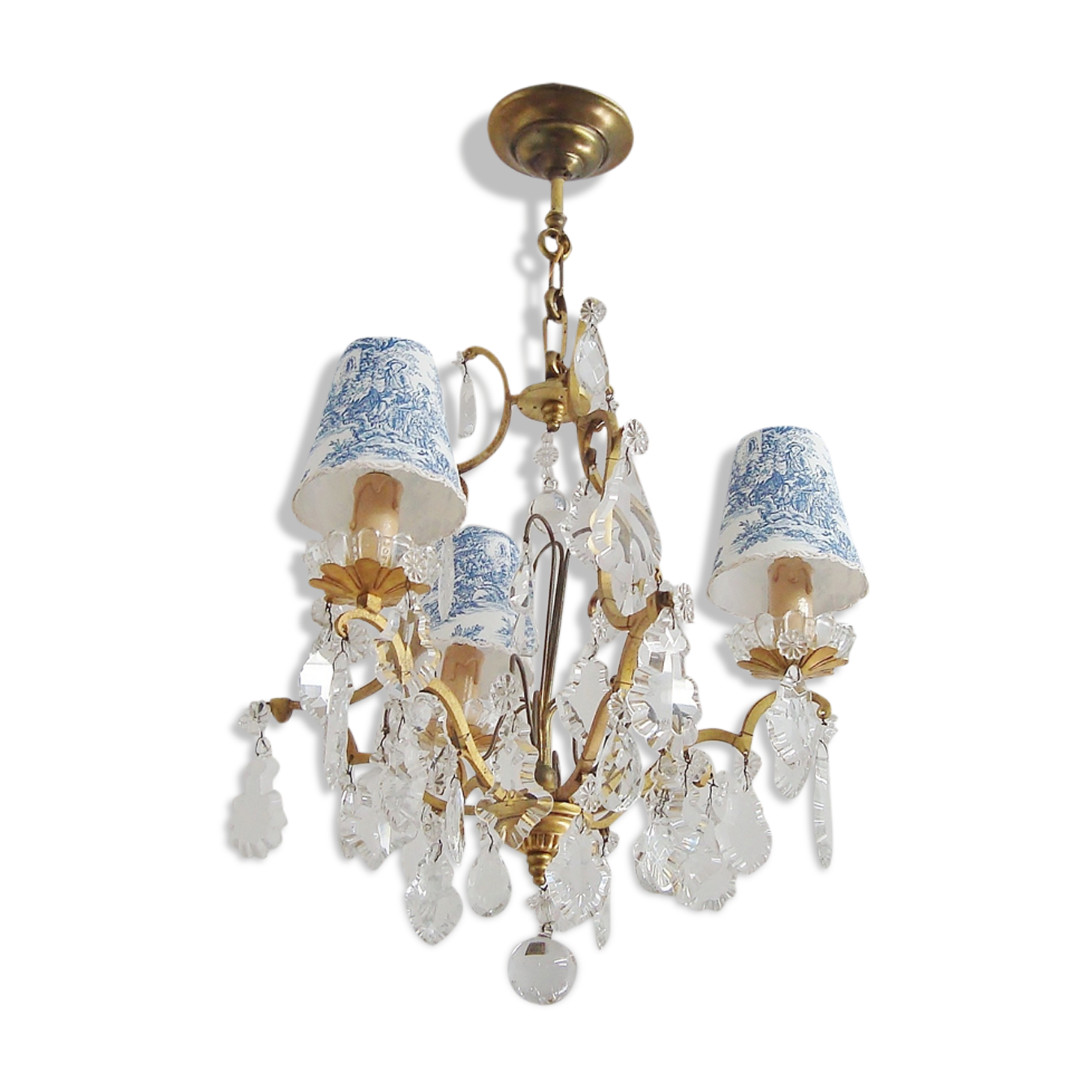 Vintage grapefruit chandelier with three lampshades in Toile de Jouy fabric