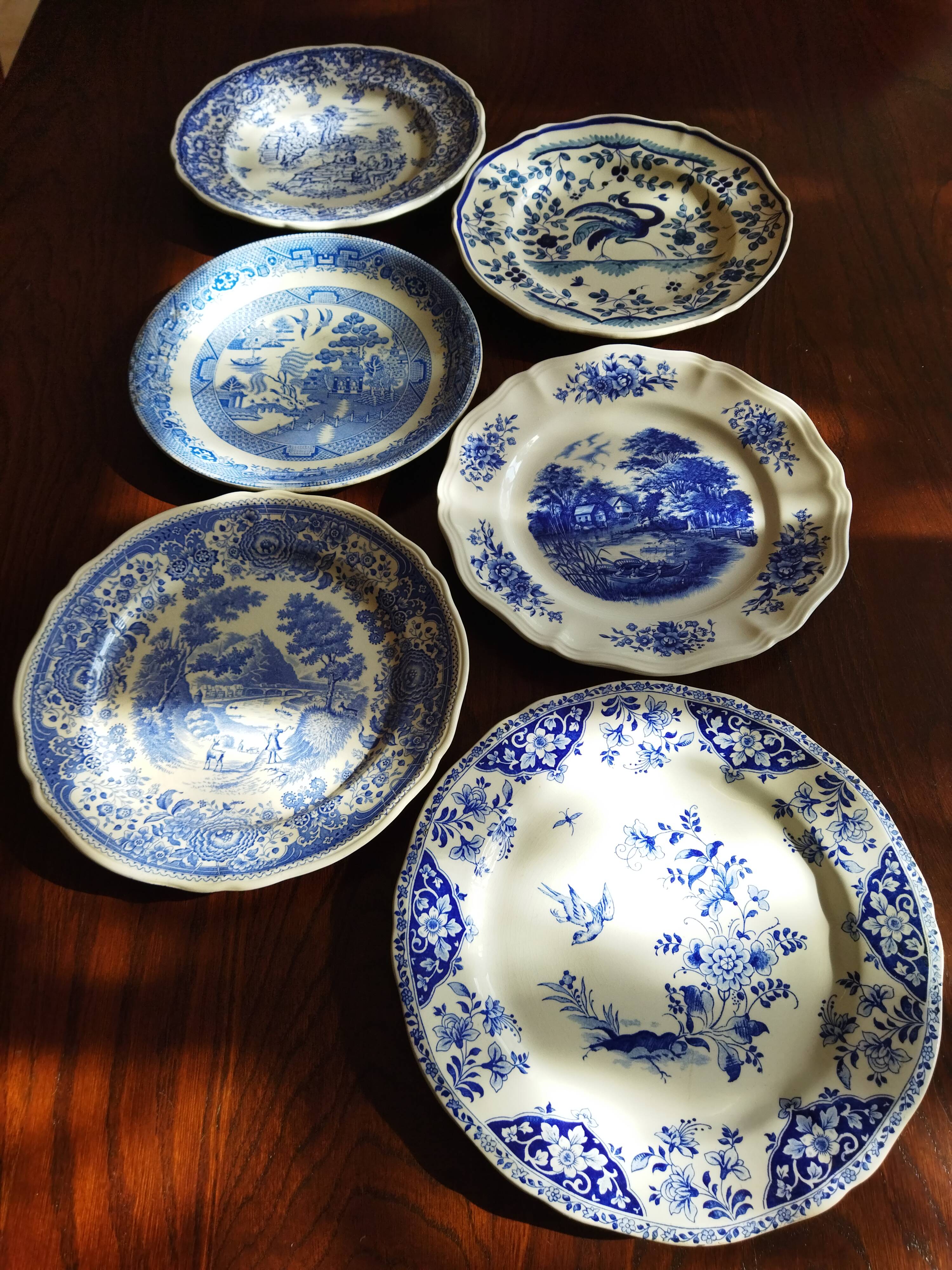Six blue & white plates Gien, Villeroy & Boch, Sarreguemines, W.Adams (Tunstall) and K&G Luneville