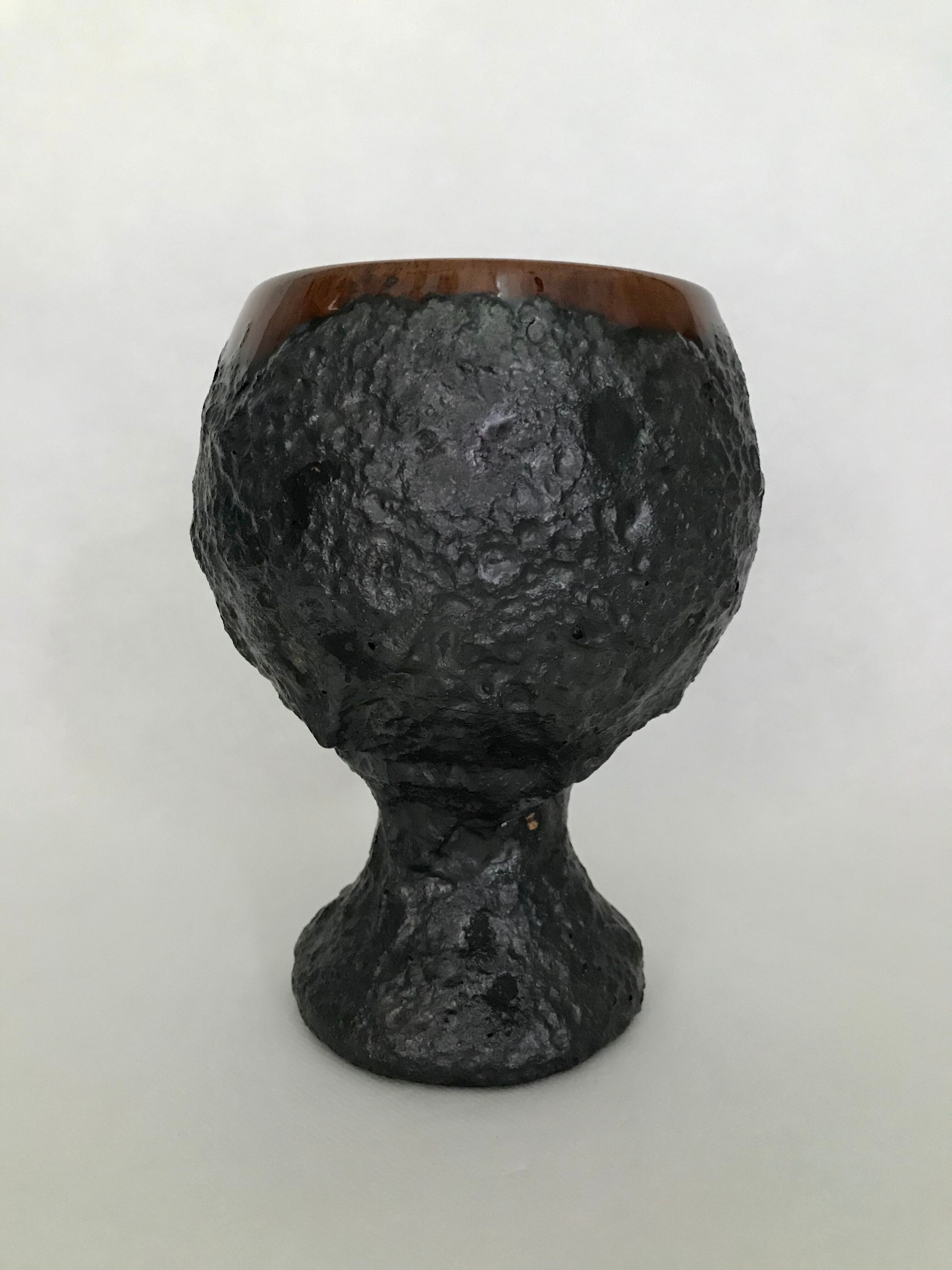 Vase chalice with covered black lava effect signed by Louis Giraud, in Vallauris, circa 1960.