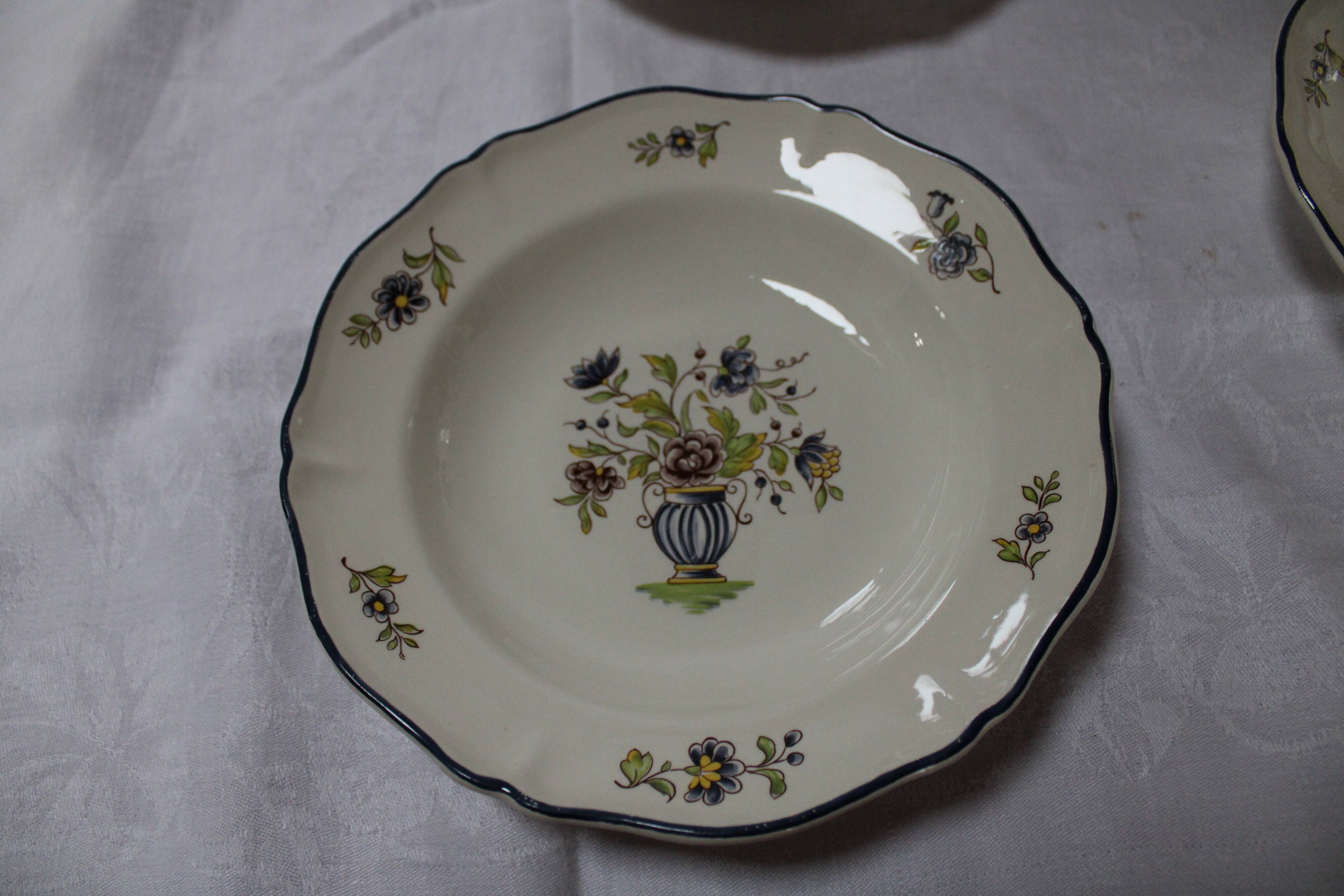 6 Saint-Amand Old Delft Hollow Plates