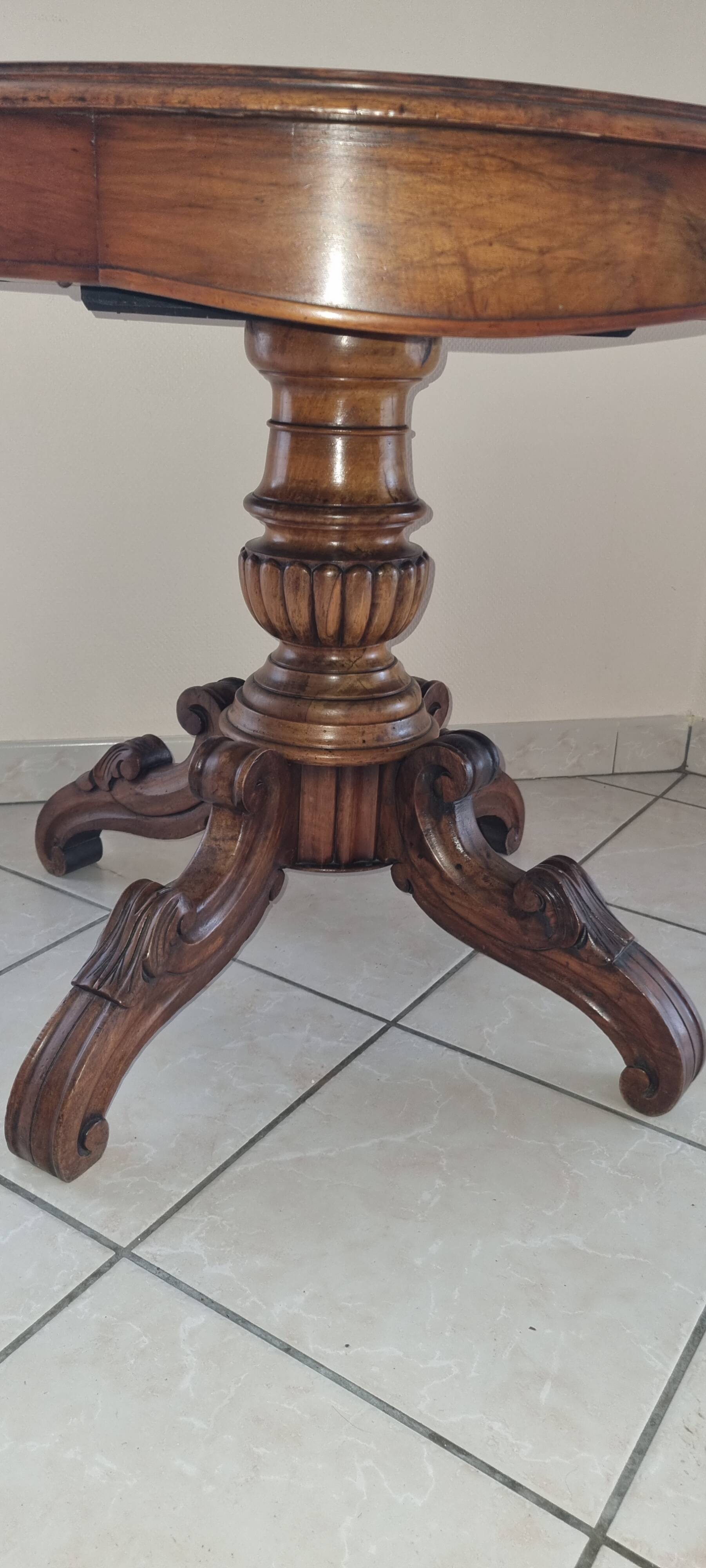 Walnut violin table with 2 drawers