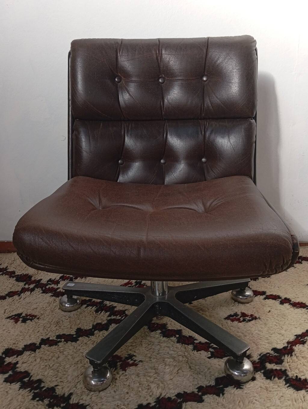 Italian armchair from the 1980s