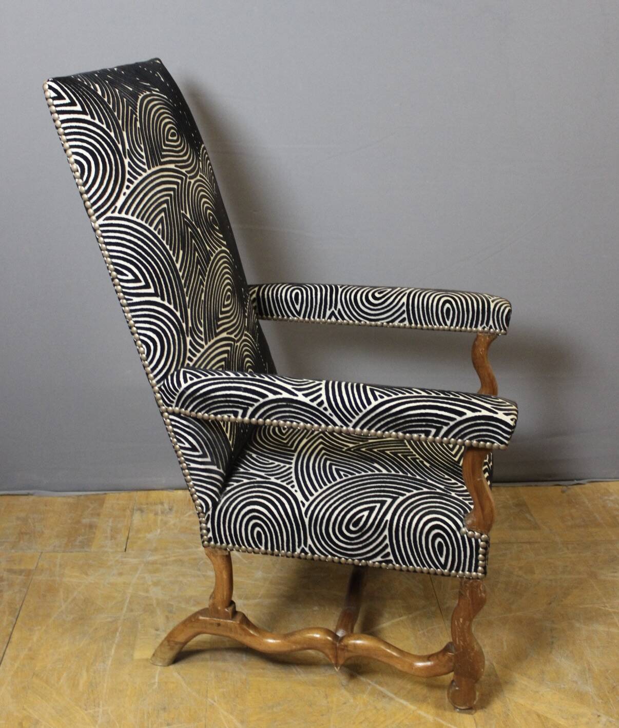 Louis XIV armchair in walnut, 18th century