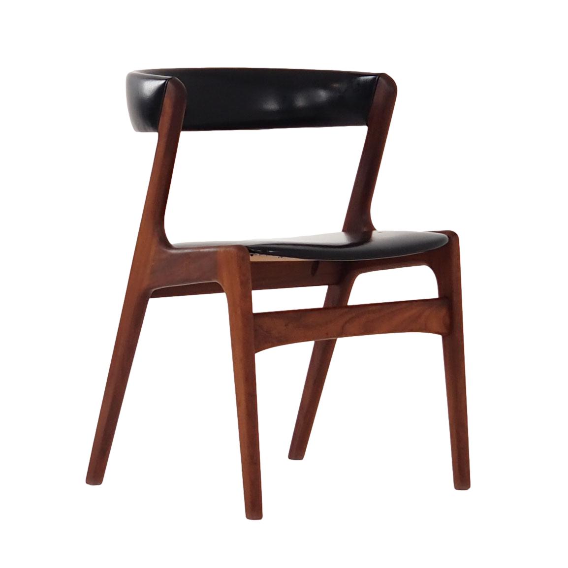 Fire  teak chair design by Kai kristiansen for Schou andersen, scandinavian design.