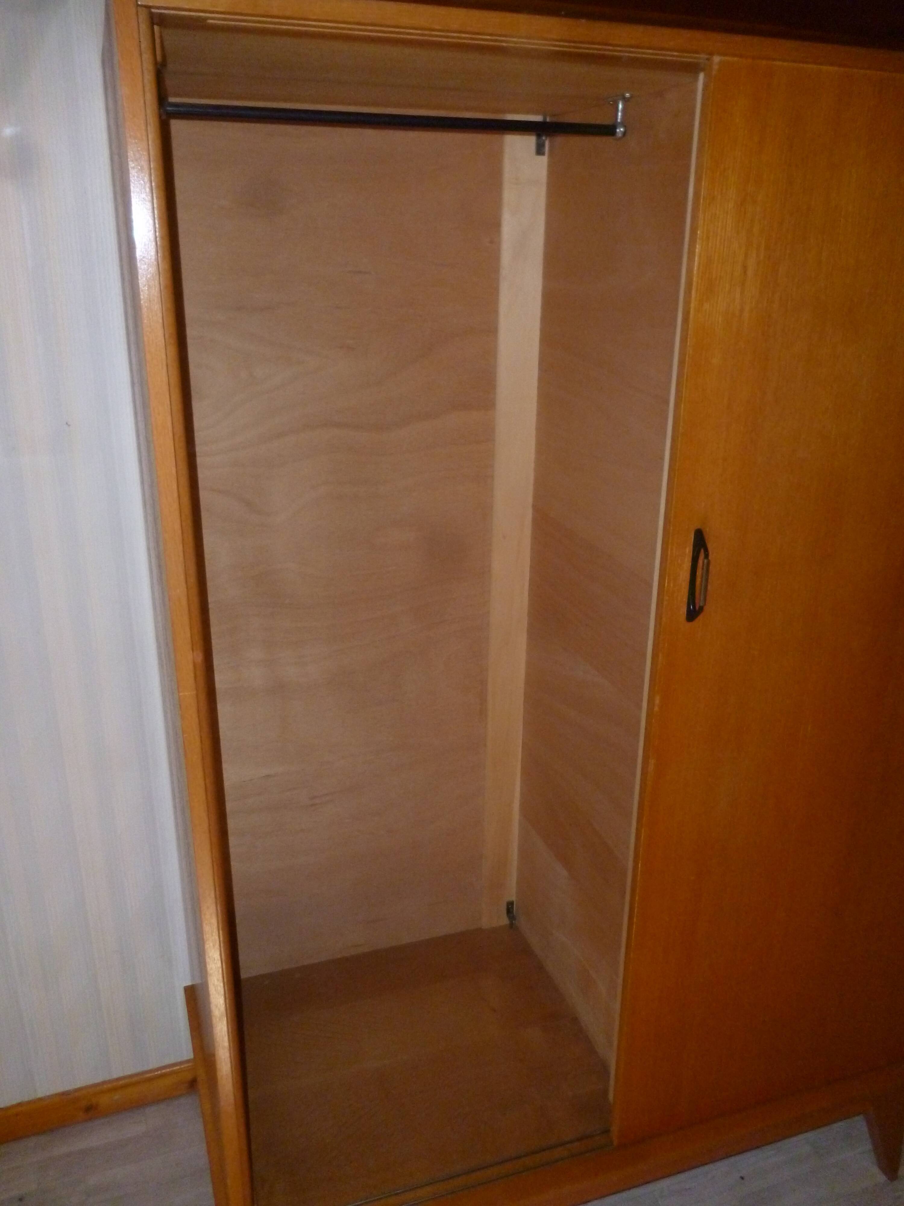 Wardrobe sliding doors year 70