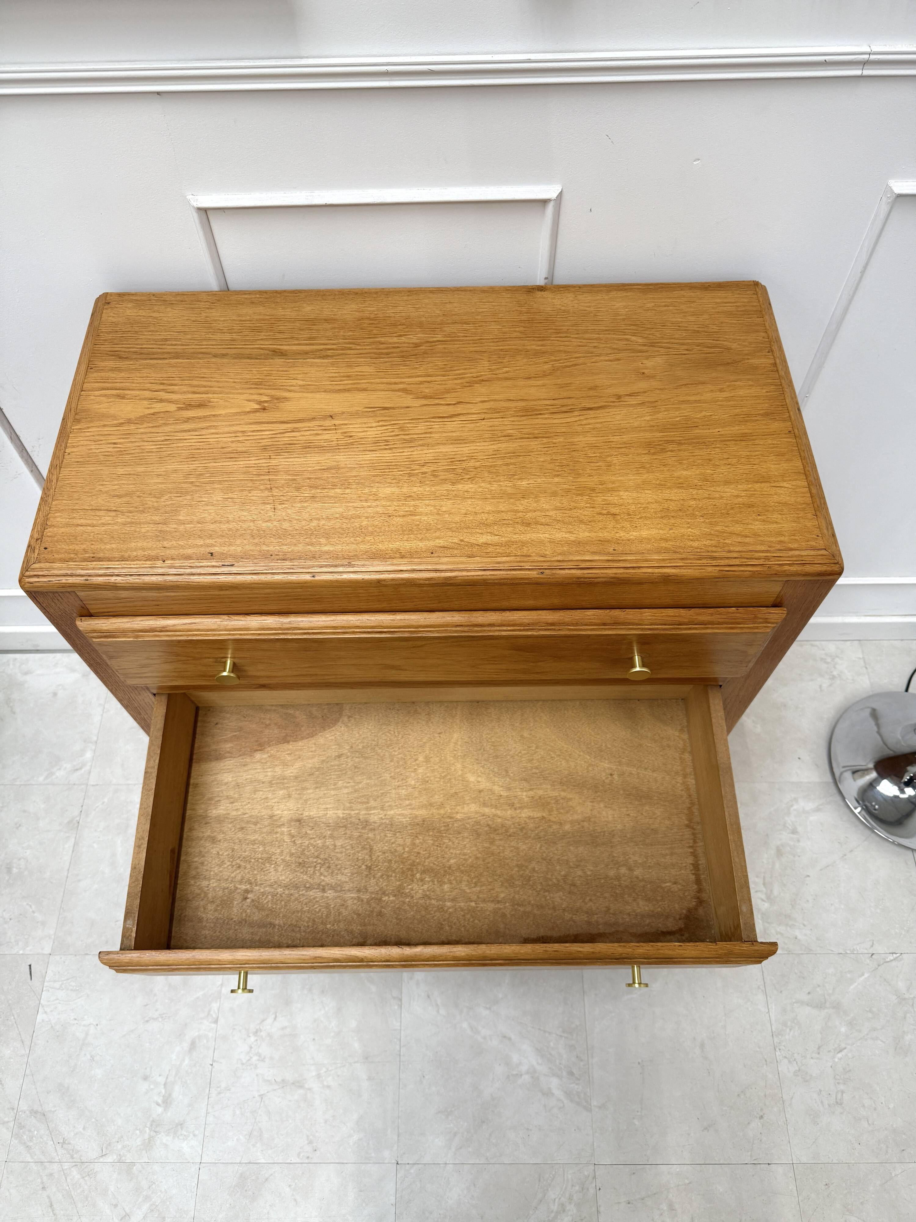 Vintage oak chest of drawers
