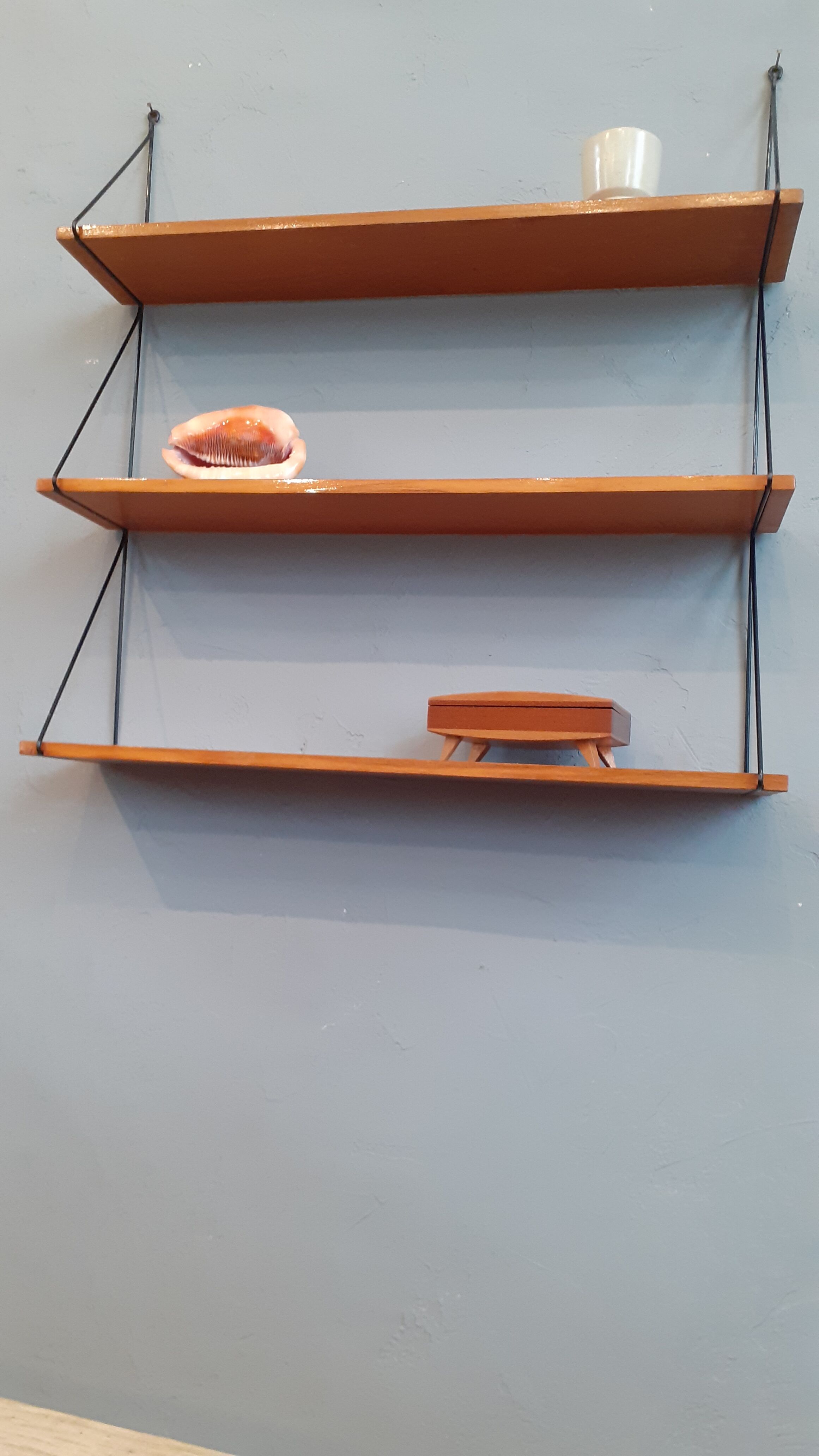 Wall shelf 50s