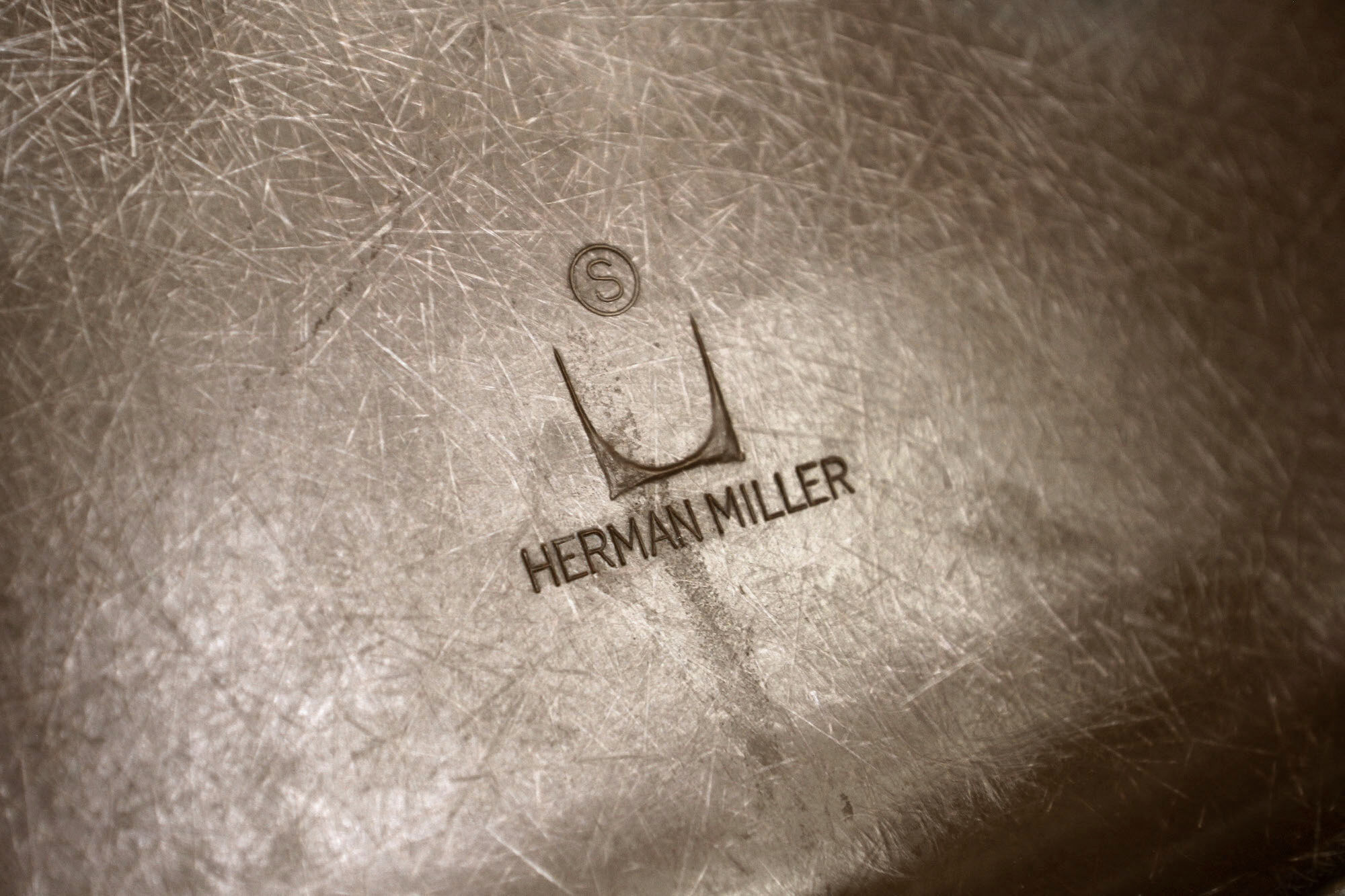 Lot of 4 vintage fiberglass Eames DSW chairs