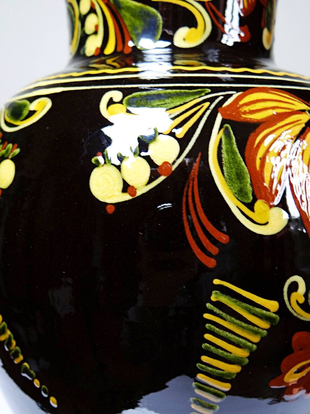 Vintage large vase from the 60s-70s, Hungarian MHV, in hand-painted glazed ceramic.
