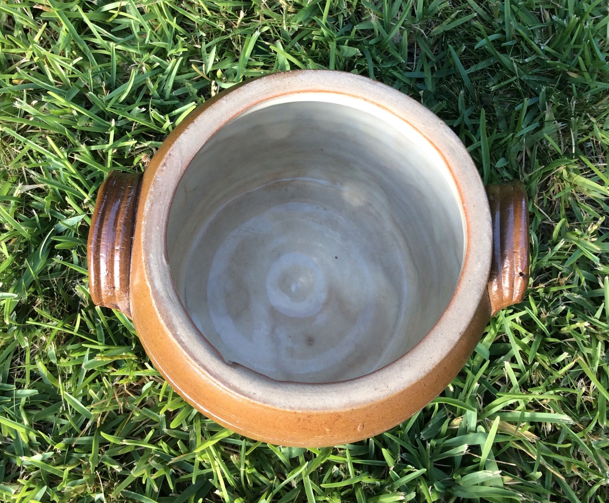 Old grease pot, candied sandstone