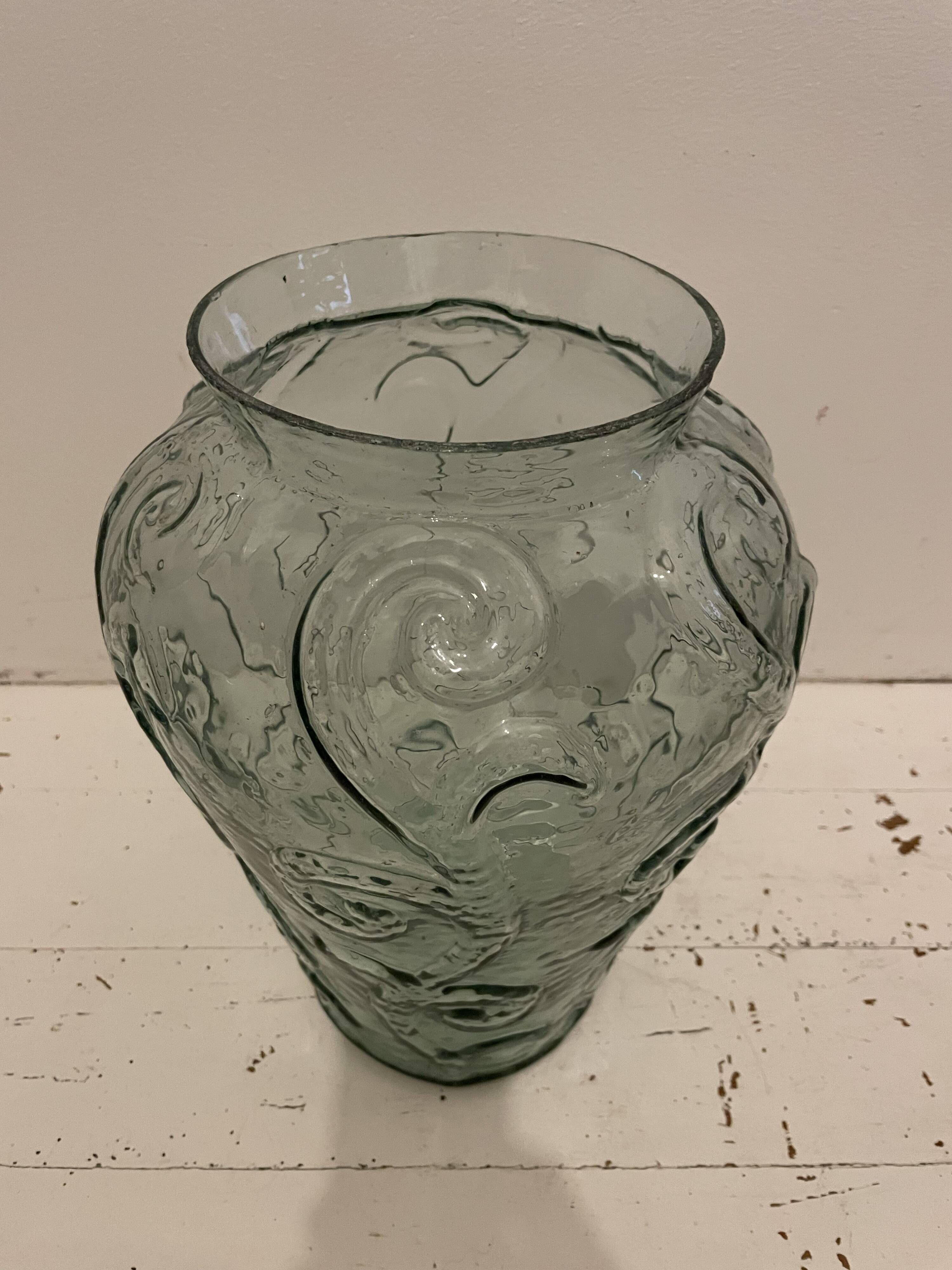 Sculpted glass vase