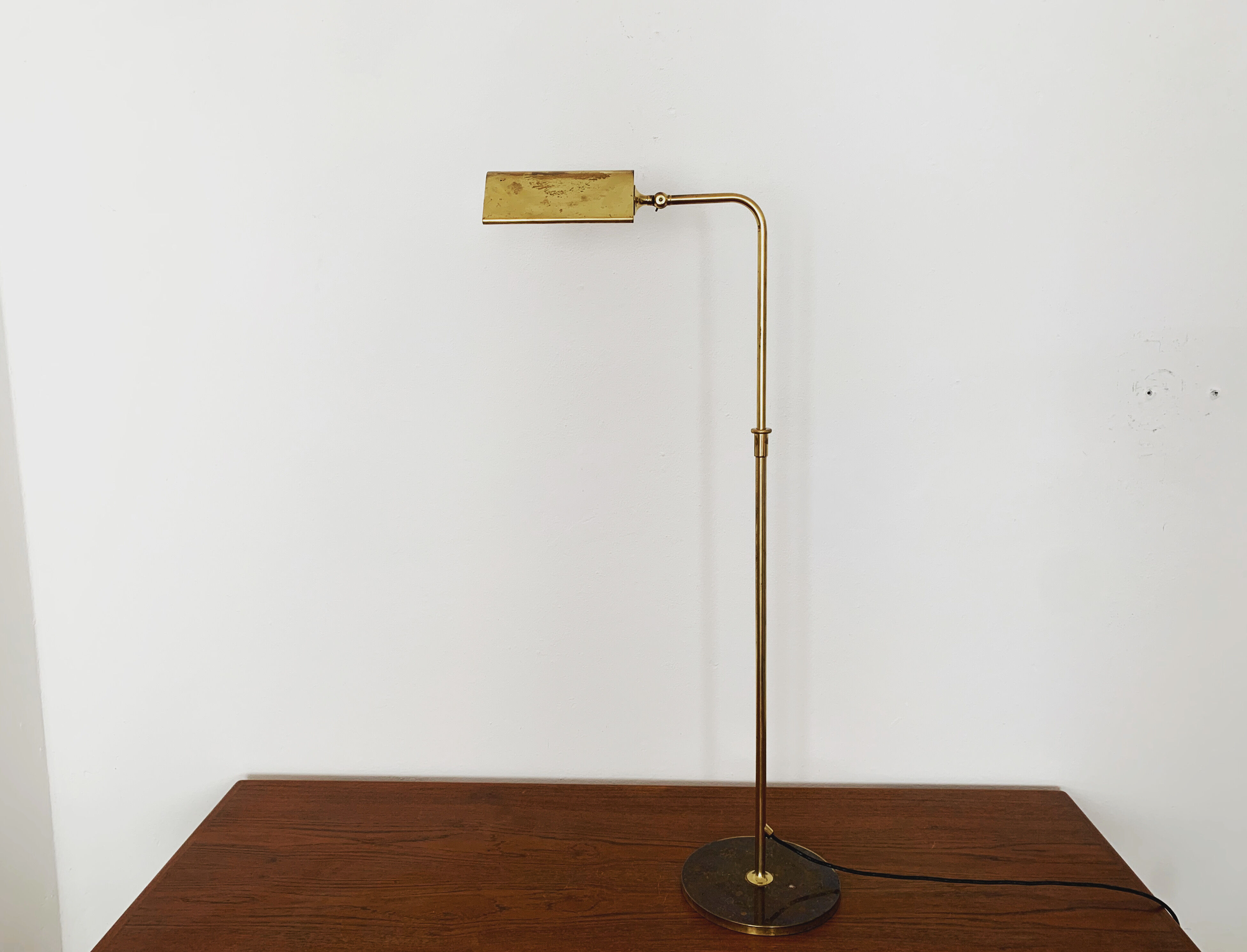 1970s adjustable brass floor lamp by Florian Schulz
