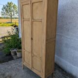 Small Parisian wardrobe