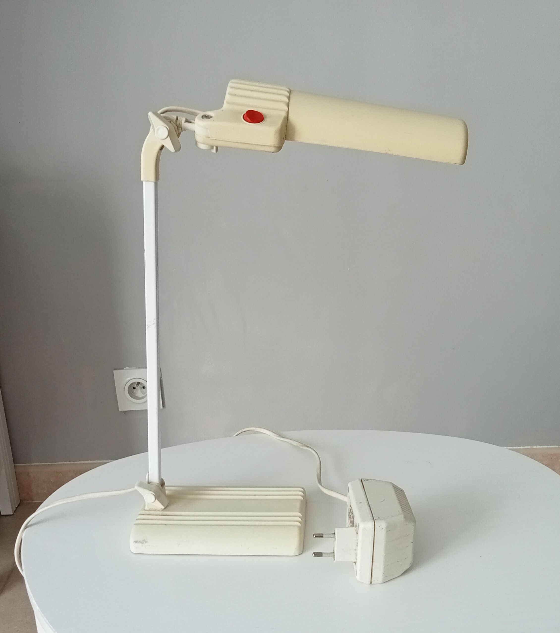 Lival 70s desk lamp