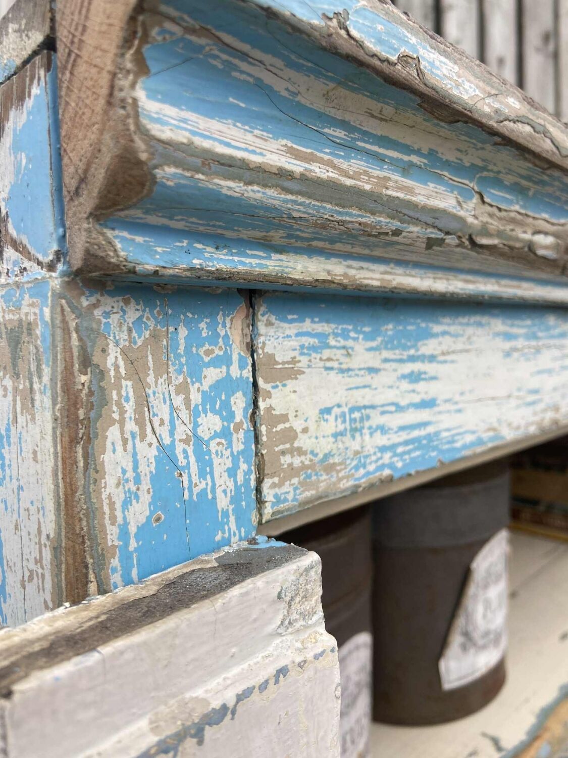 Armoire parisienne en bois