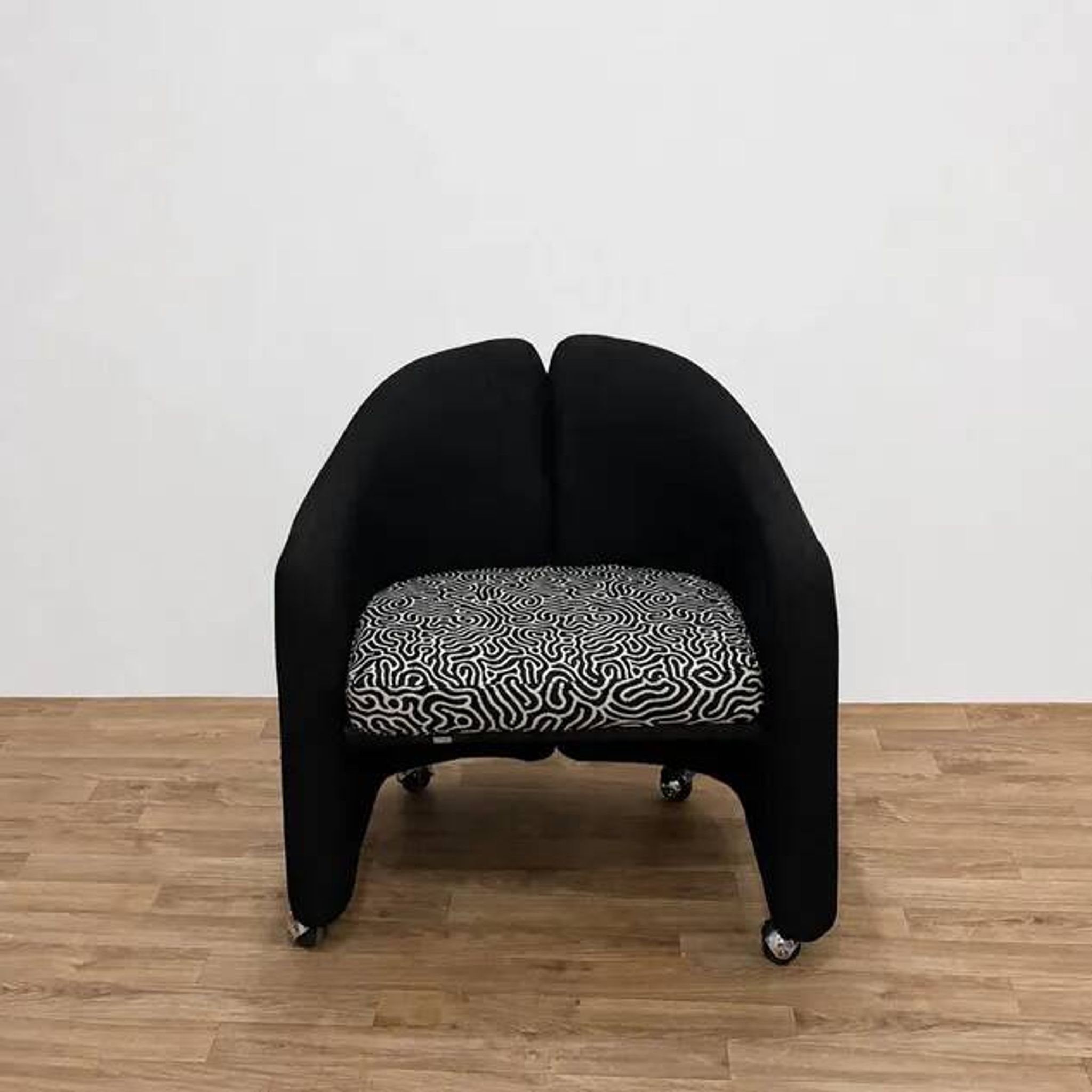 Pair of chairs by Eugenio Gerli for Tecno with patterns, 70s