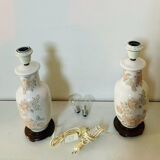 Asian lamps in earthenware from the 1970s/80s with handmade floral decoration.