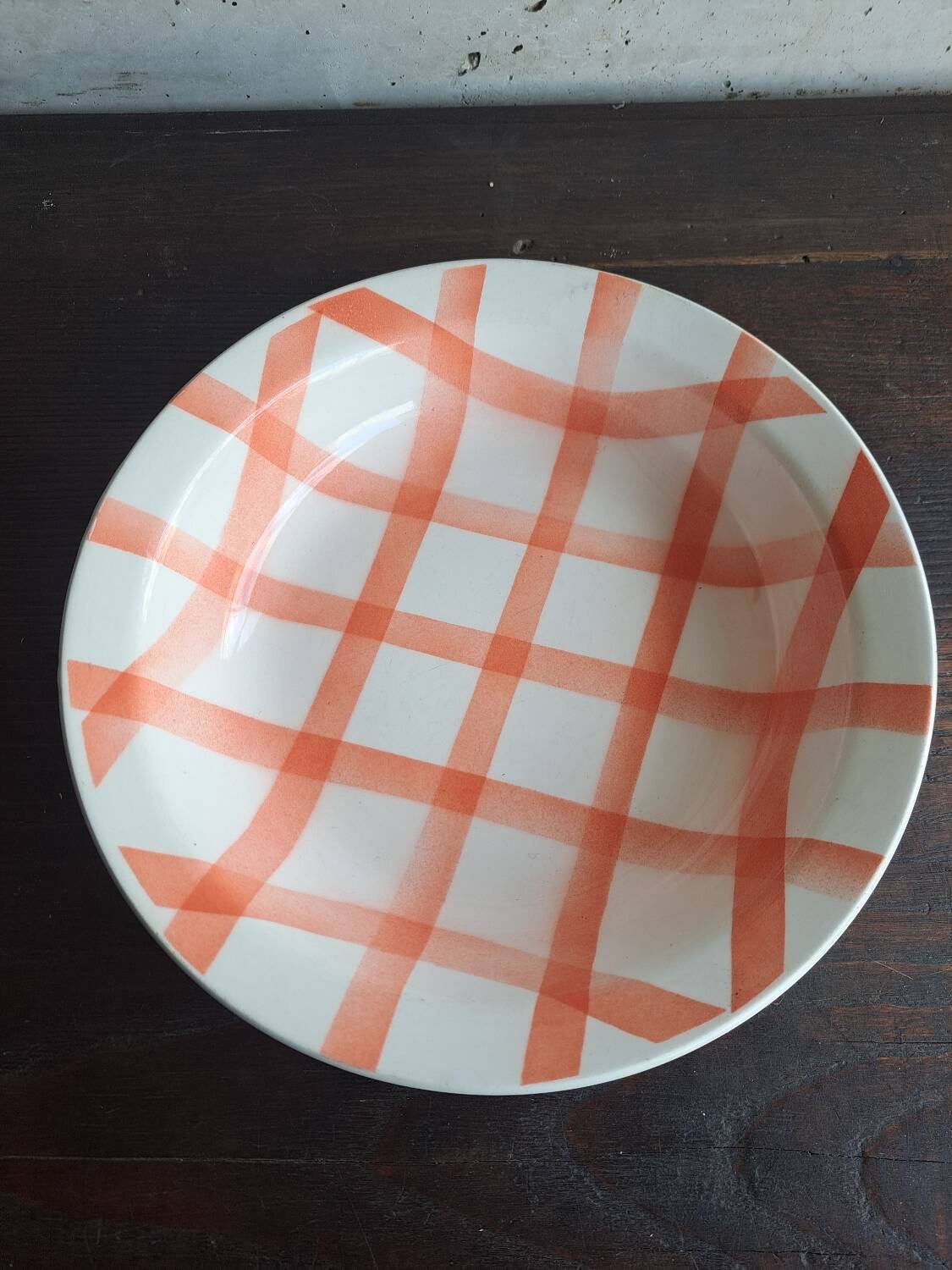 Moulin des loups red checkered dish