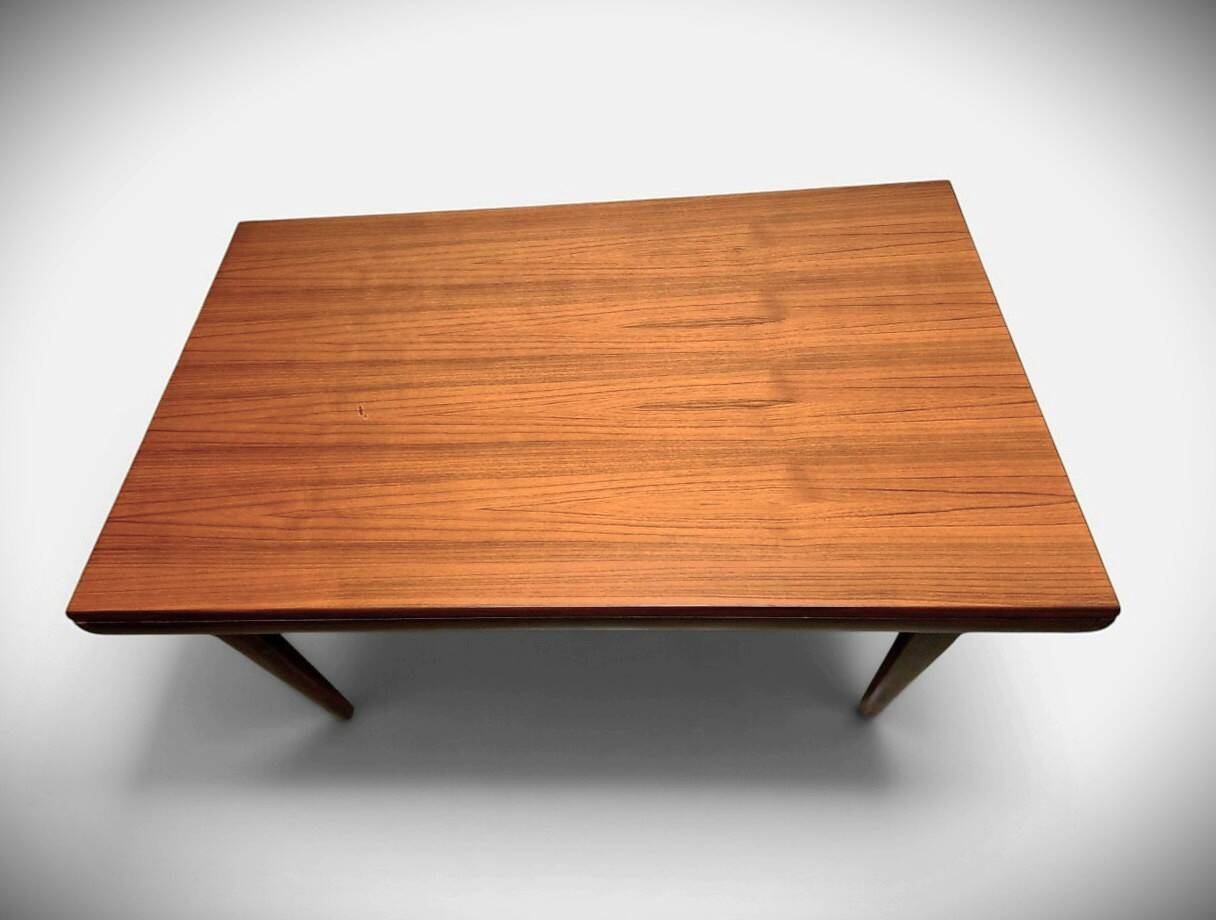 Table de salle à manger design scandinave mid-dentury