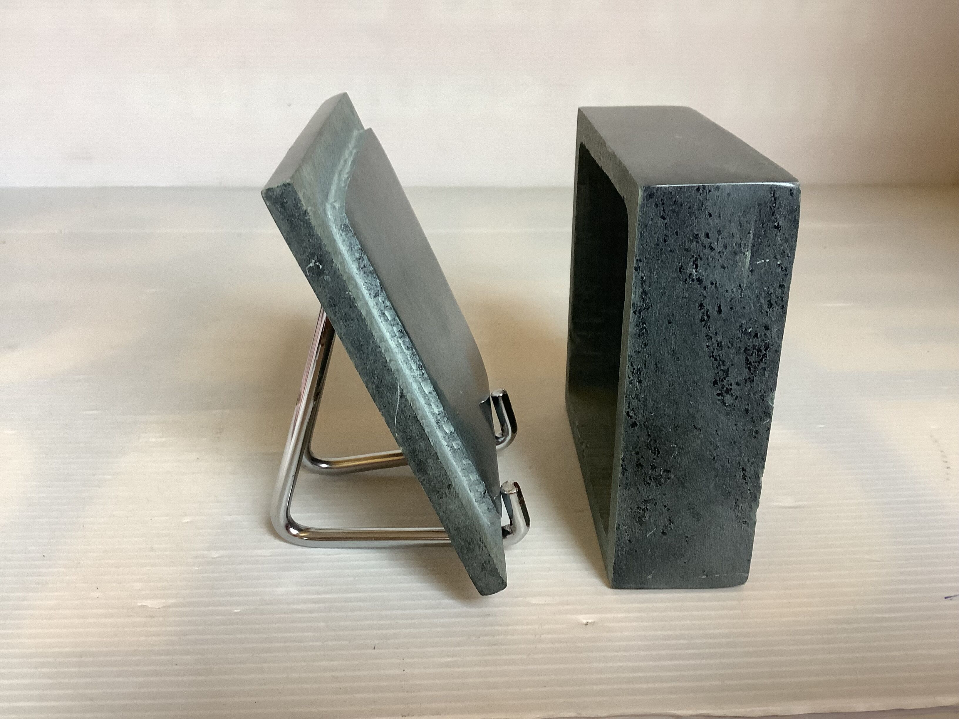 Grey and blue ring holder tray