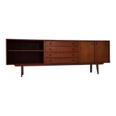 Buffet du milieu du siècle