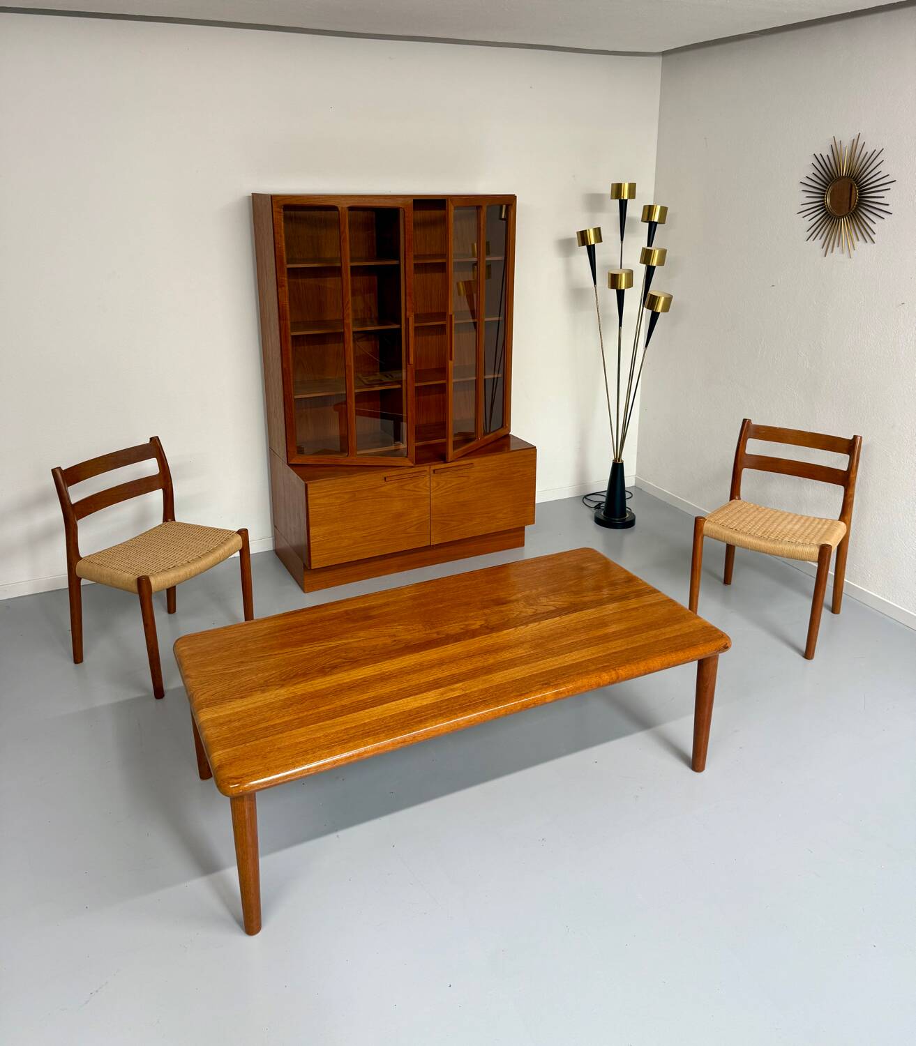 Scandinavian design teak coffee table kofod larsen Møbelfabrik