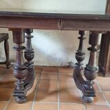 Dining room table in very good condition. Henri II style. Extensions provided
