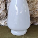 Vase en verre blanc